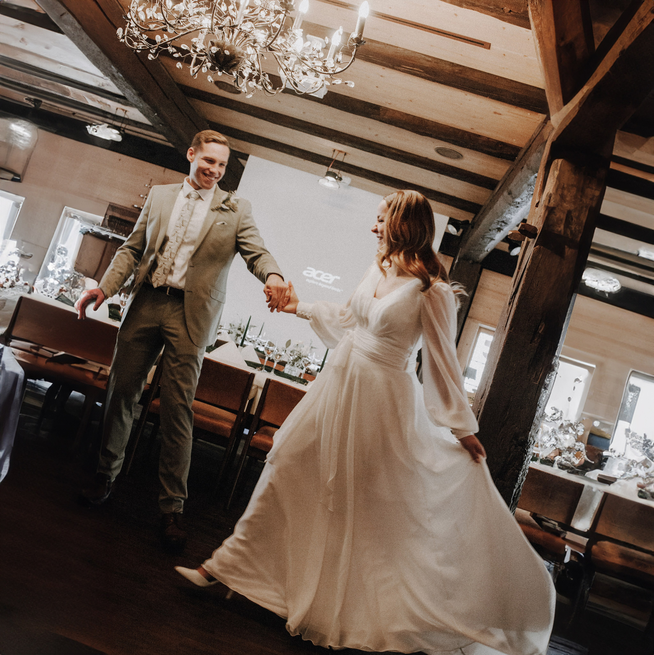 Joelle & Marius. GoldenHourStory