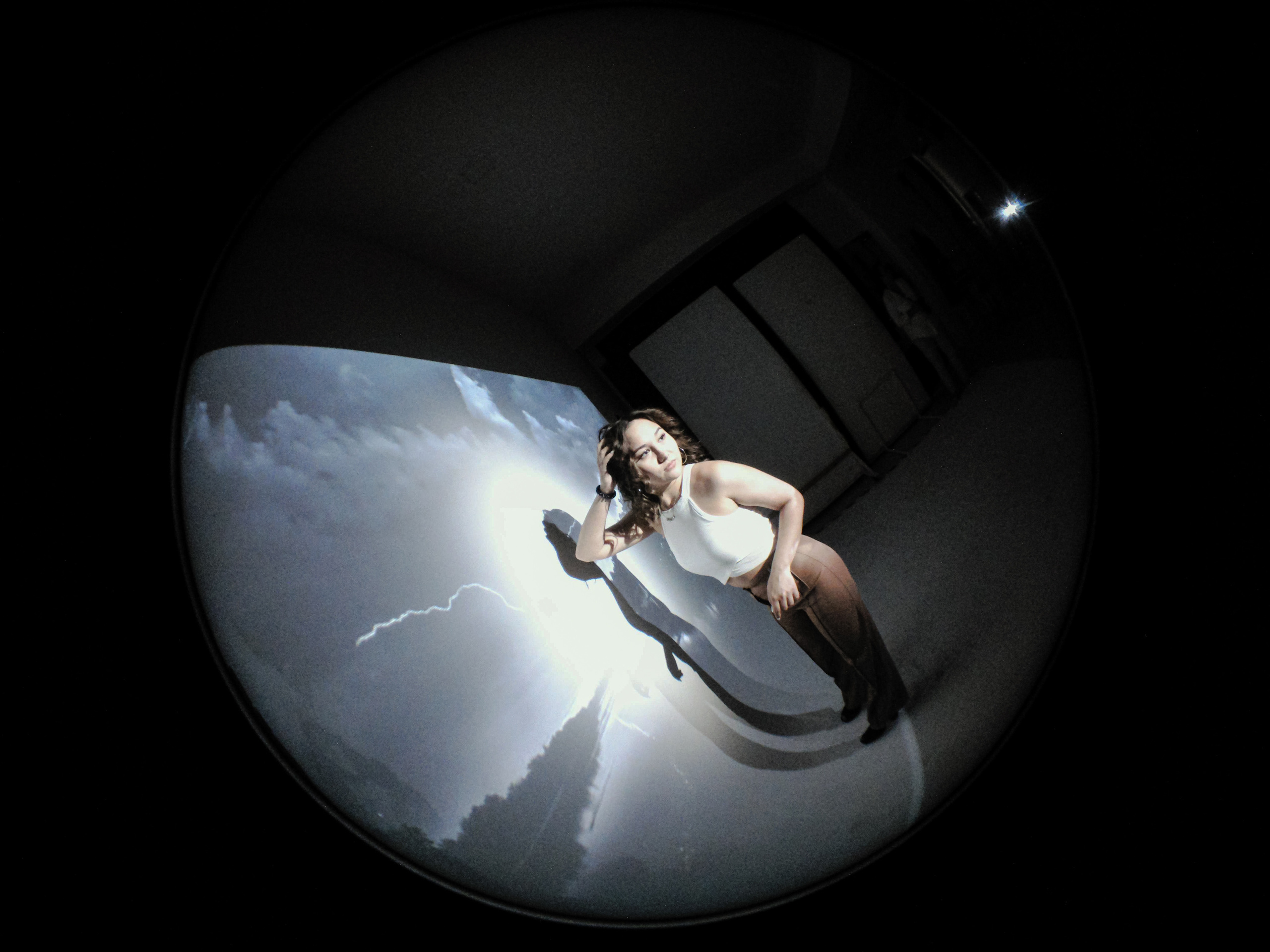 Victoria. Art Projector. Георгий Намазов | Фотограф в Ташкенте