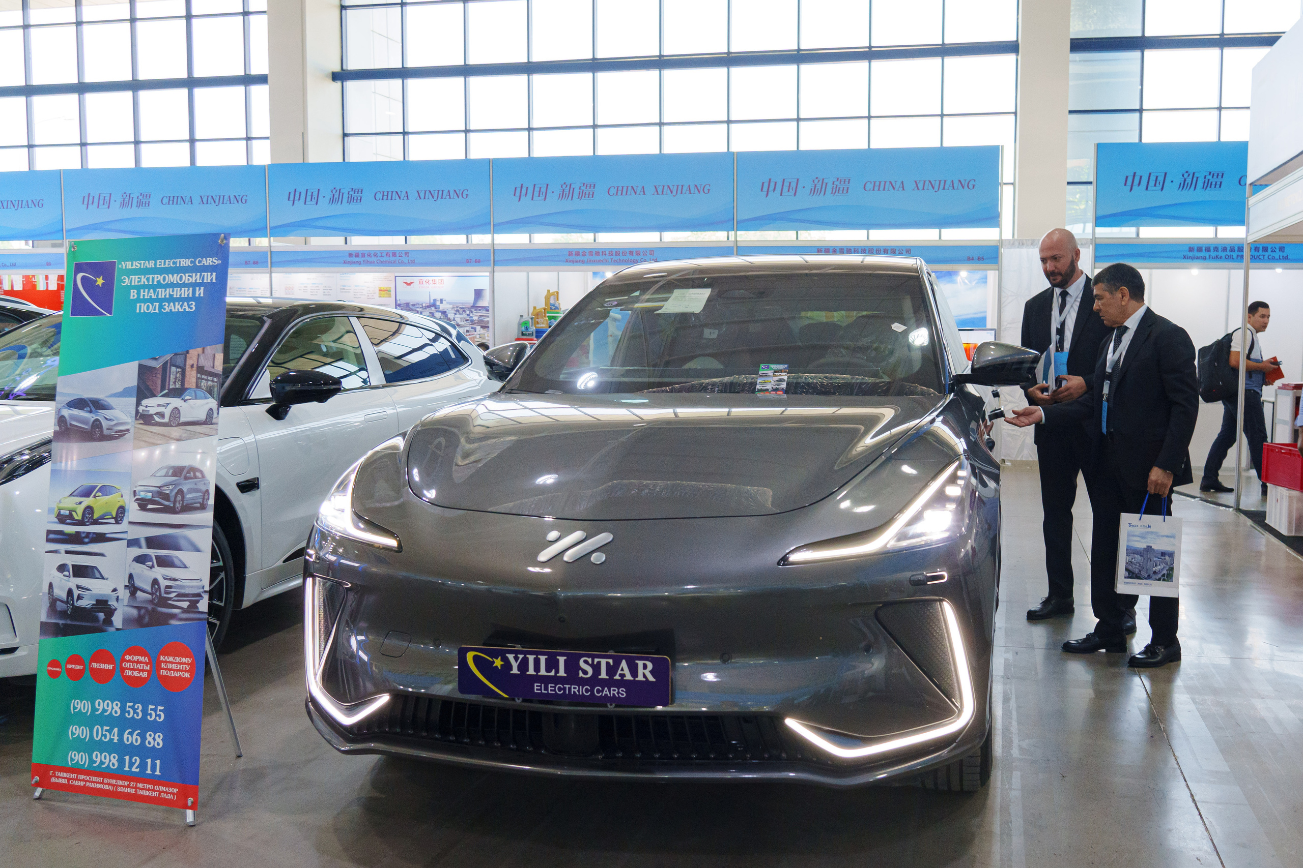 Выставка Синьцзянской продукции. Узбекистан — Китай. Георгий Намазов | Фотограф в Ташкенте