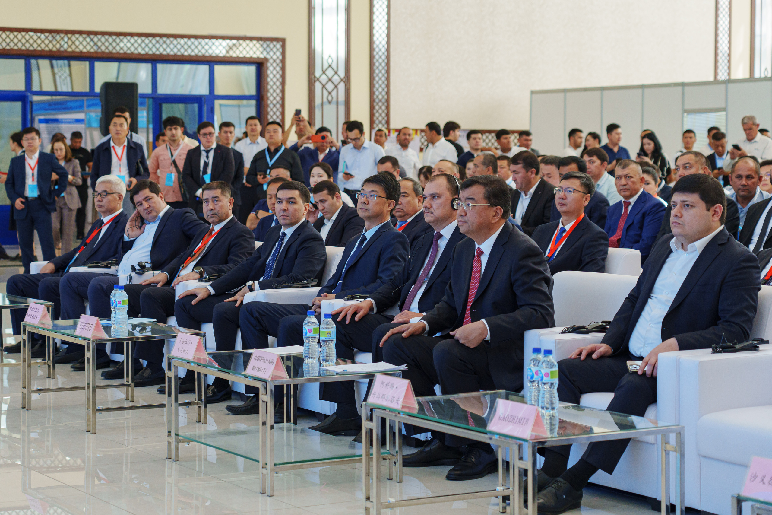 Выставка Синьцзянской продукции. Узбекистан — Китай. Георгий Намазов | Фотограф в Ташкенте