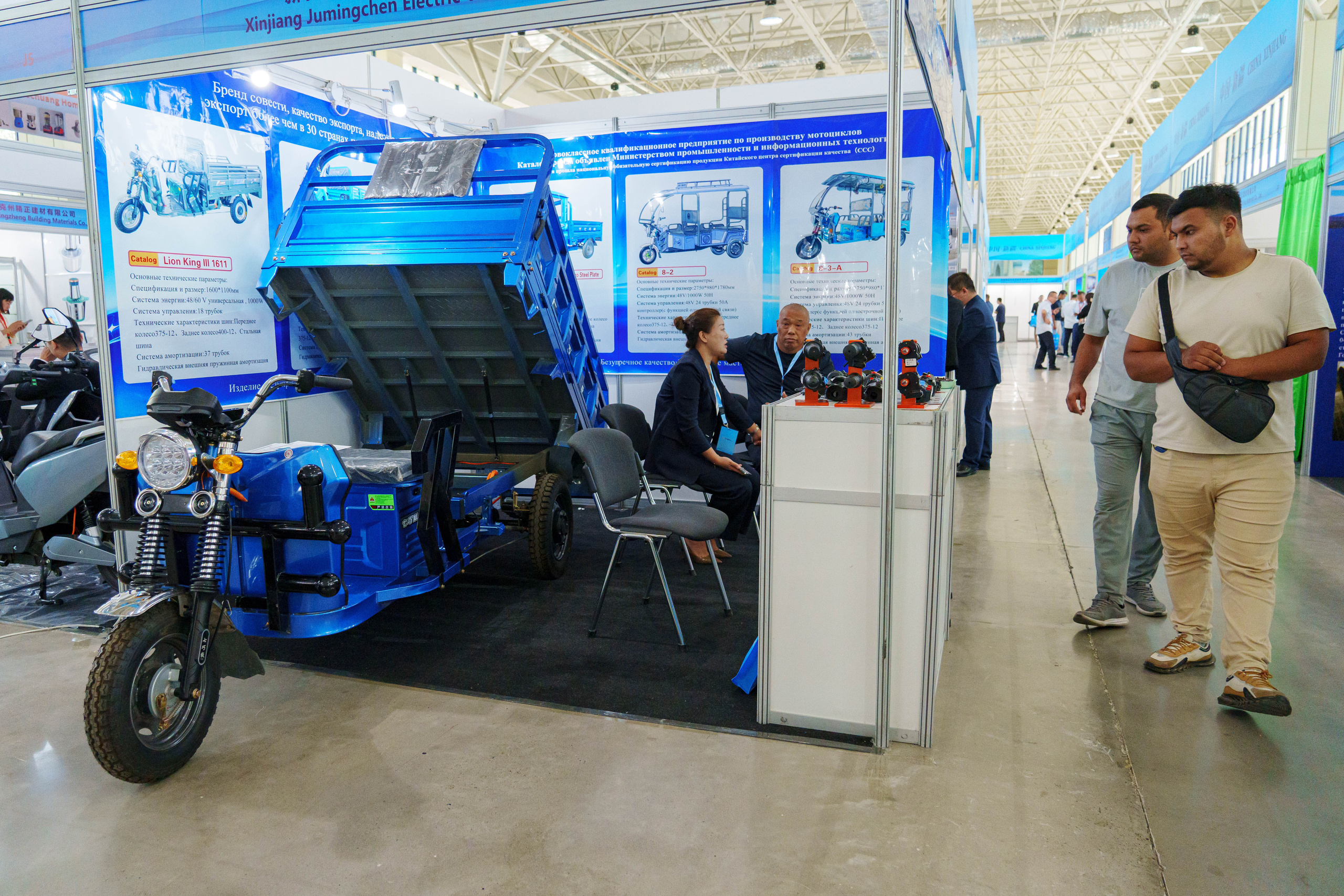 Выставка Синьцзянской продукции. Узбекистан — Китай. Георгий Намазов | Фотограф в Ташкенте