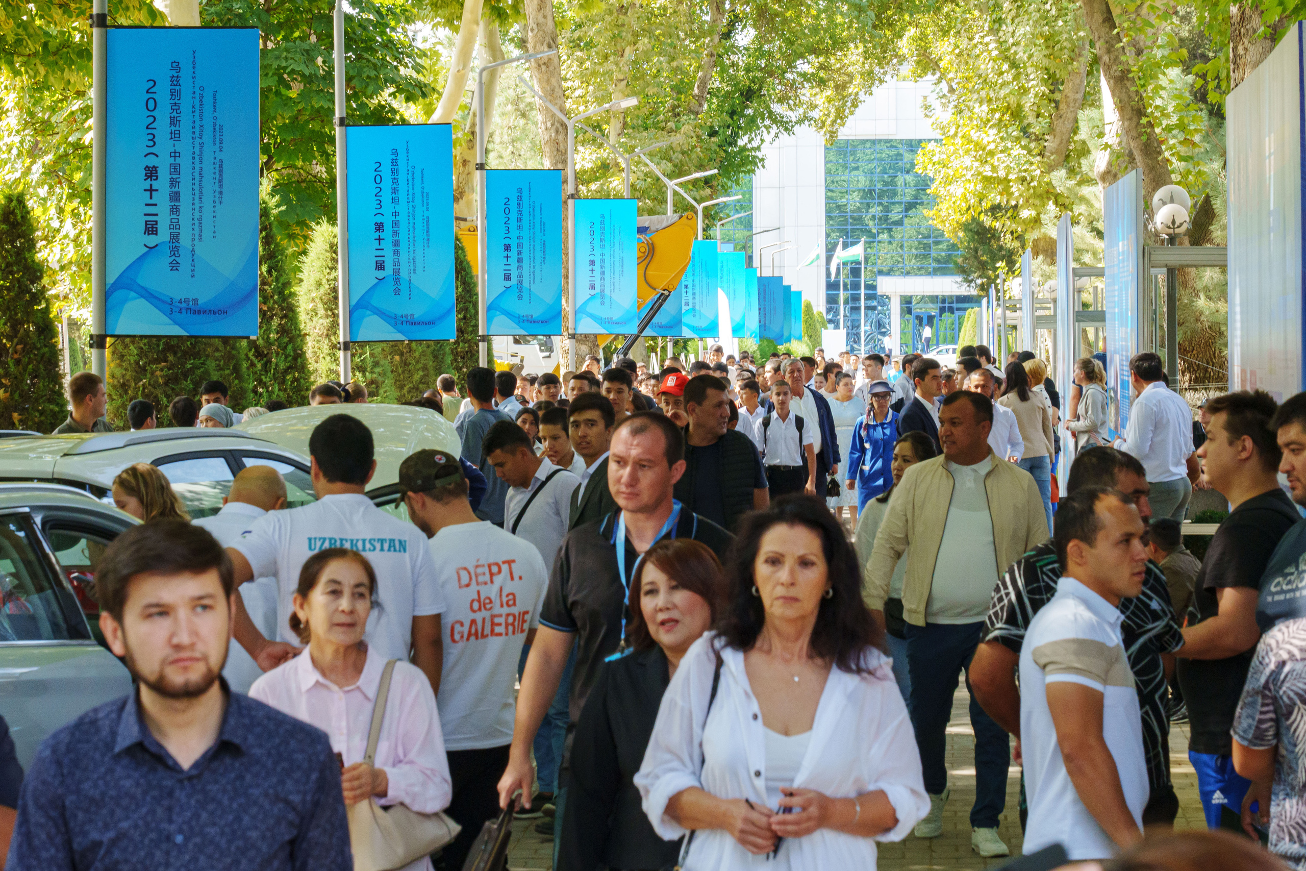 Выставка Синьцзянской продукции. Узбекистан — Китай. Георгий Намазов | Фотограф в Ташкенте