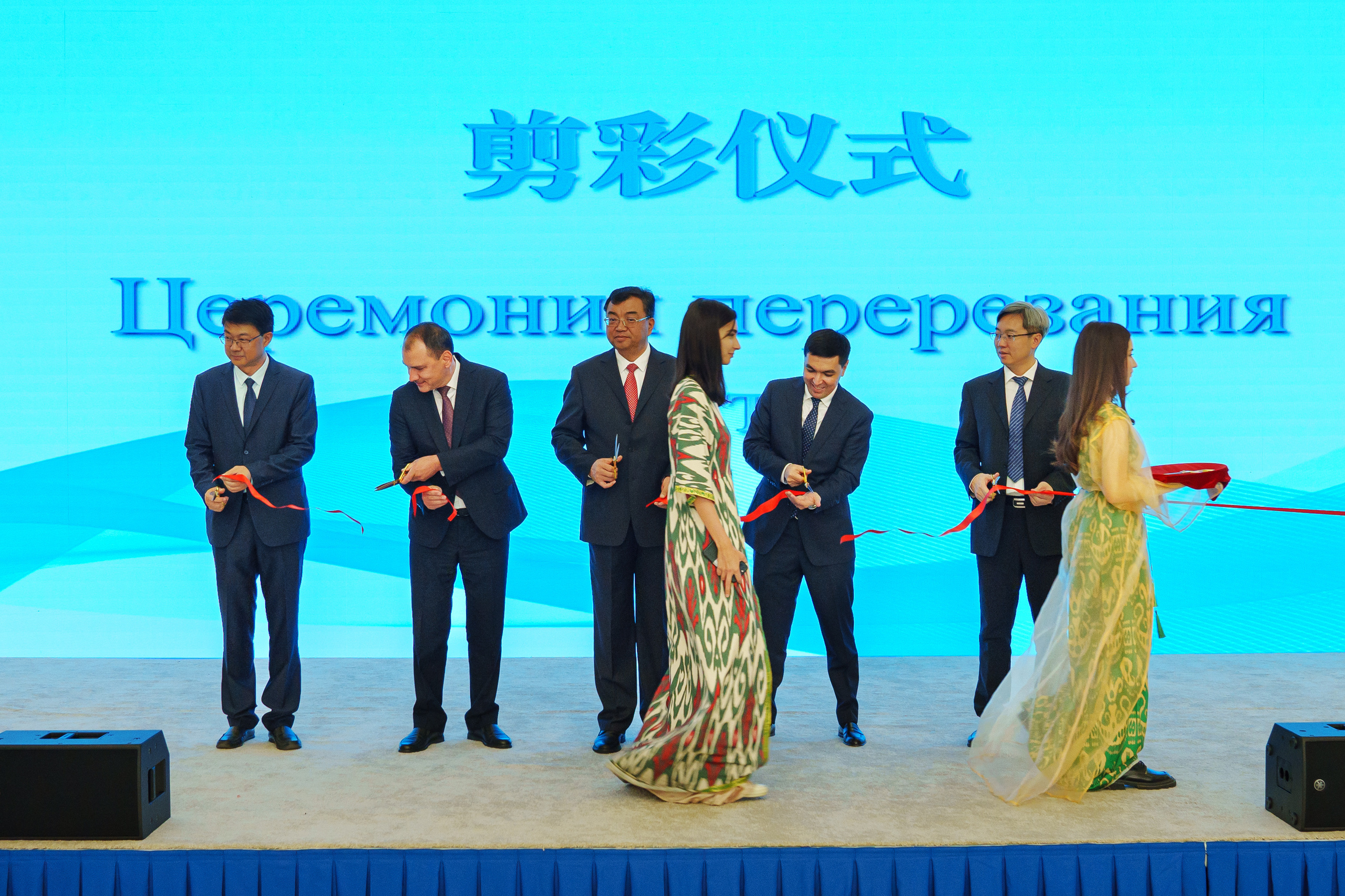 Выставка Синьцзянской продукции. Узбекистан — Китай. Георгий Намазов | Фотограф в Ташкенте