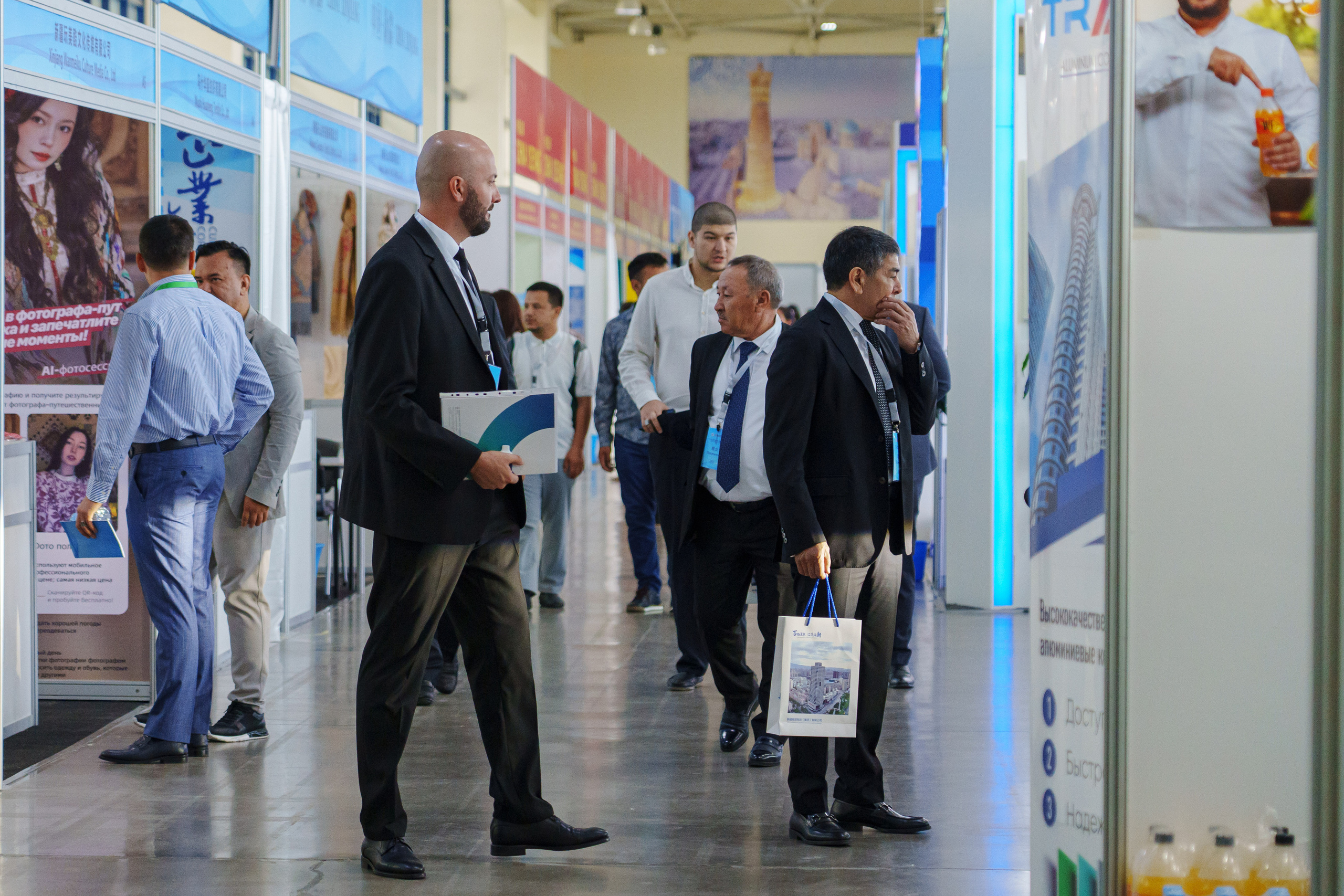 Выставка Синьцзянской продукции. Узбекистан — Китай. Георгий Намазов | Фотограф в Ташкенте