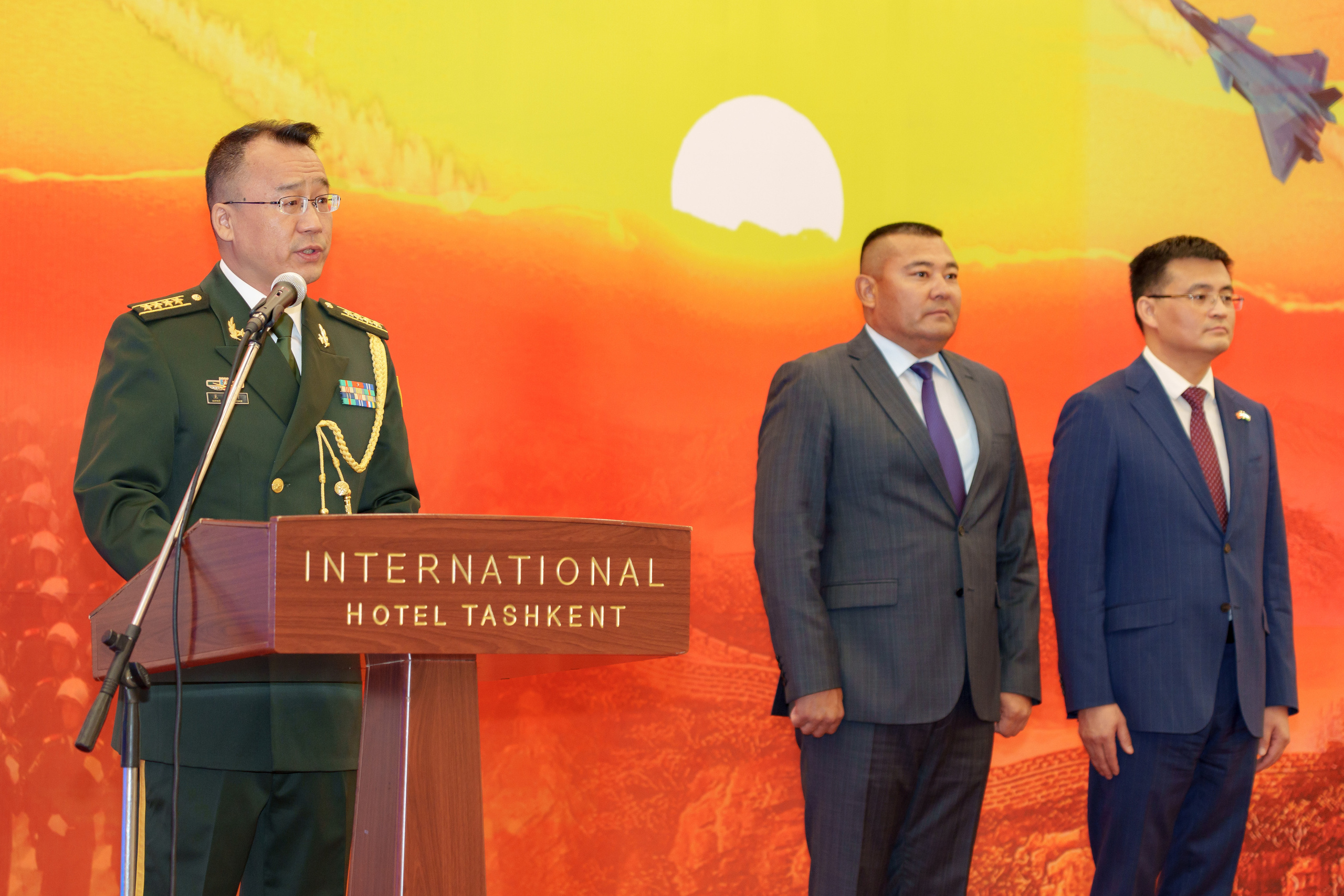 Приём в честь 96-й годовщины образования Народно-освободительно армии. Георгий Намазов | Фотограф в Ташкенте