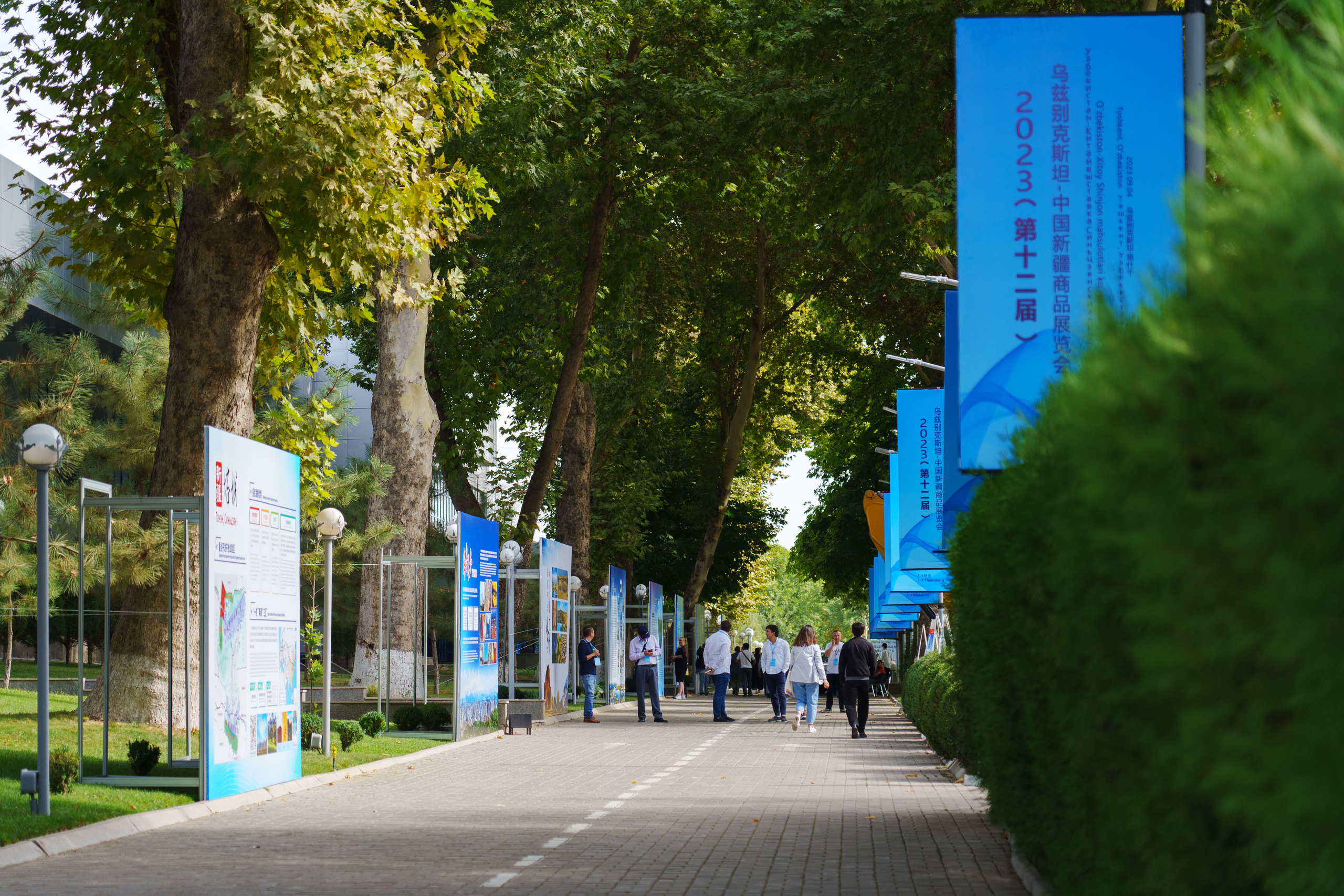 Выставка Синьцзянской продукции. Узбекистан — Китай. Георгий Намазов | Фотограф в Ташкенте