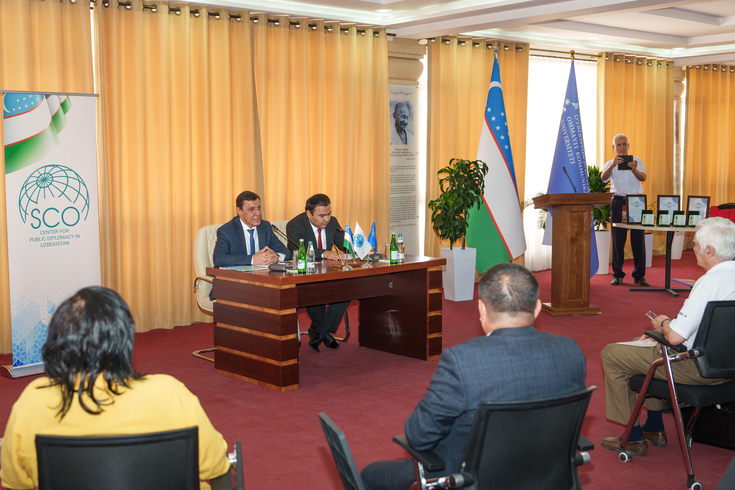 БРИФИНГ, ПОСВЯЩЕННЫЙ 22-ОЙ ГОДОВЩИНЕ ОБРАЗОВАНИЯ ШОС. Георгий Намазов | Фотограф в Ташкенте