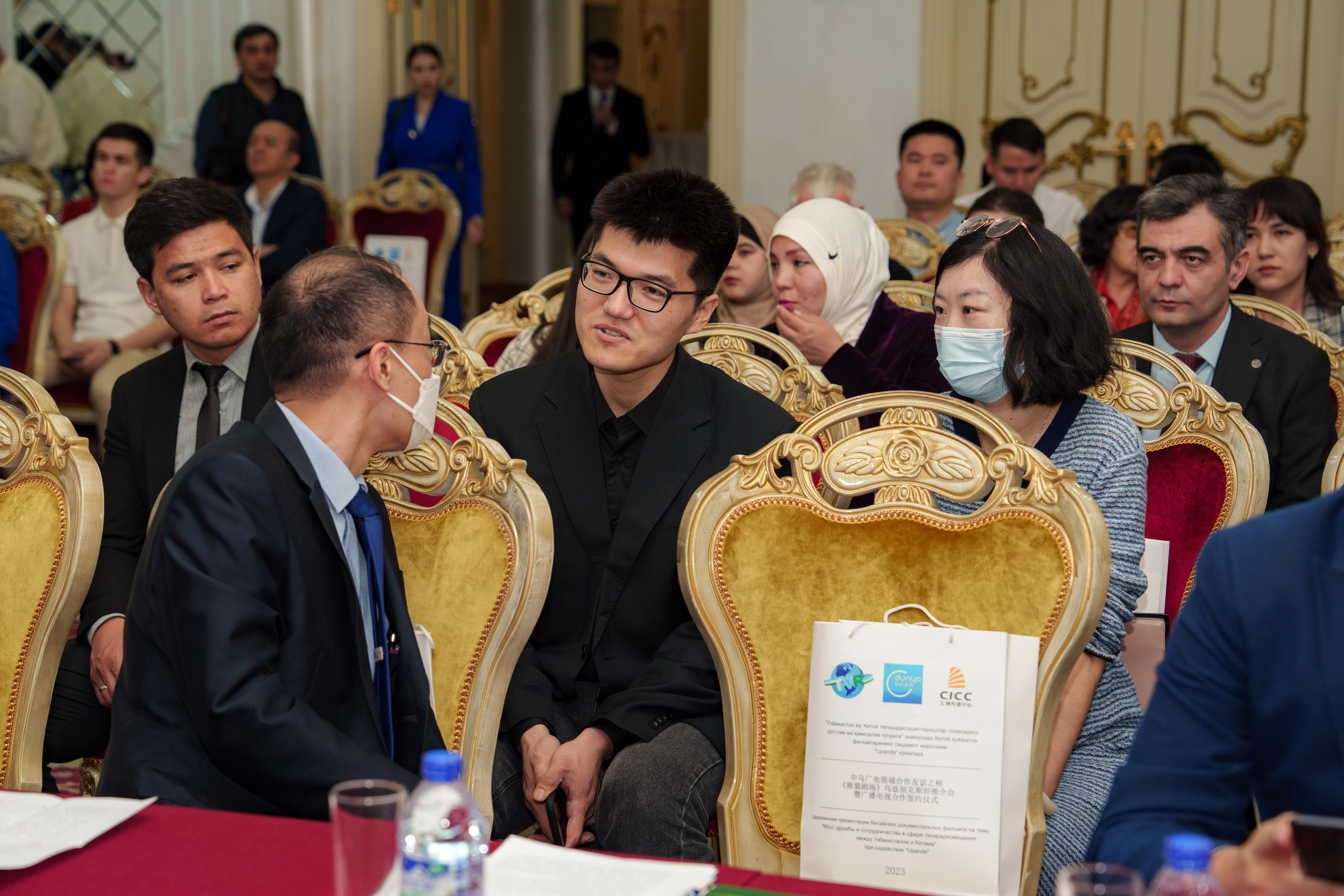 Презентация китайских документальных фильмов. Георгий Намазов | Фотограф в Ташкенте