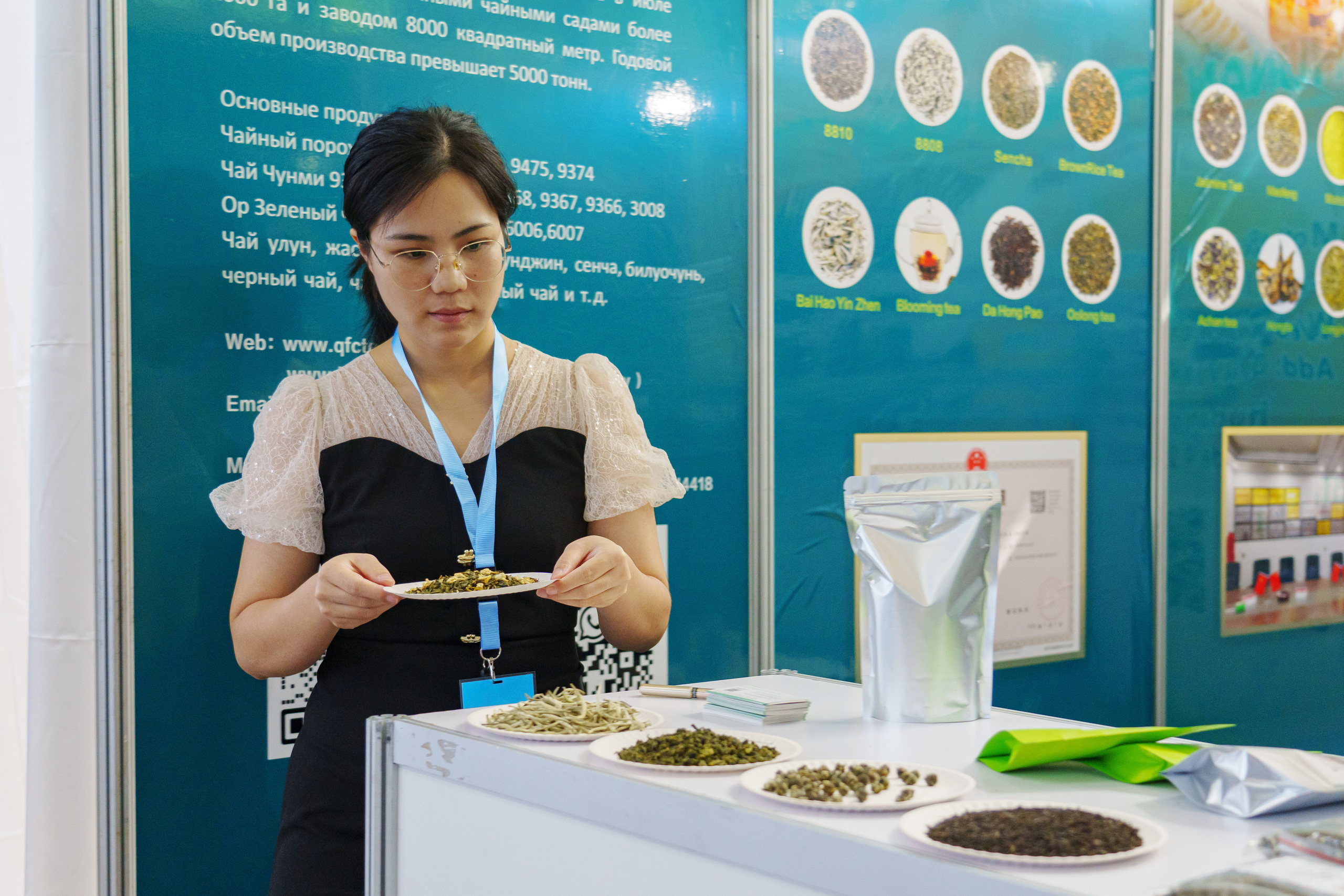 Выставка Синьцзянской продукции. Узбекистан — Китай. Георгий Намазов | Фотограф в Ташкенте