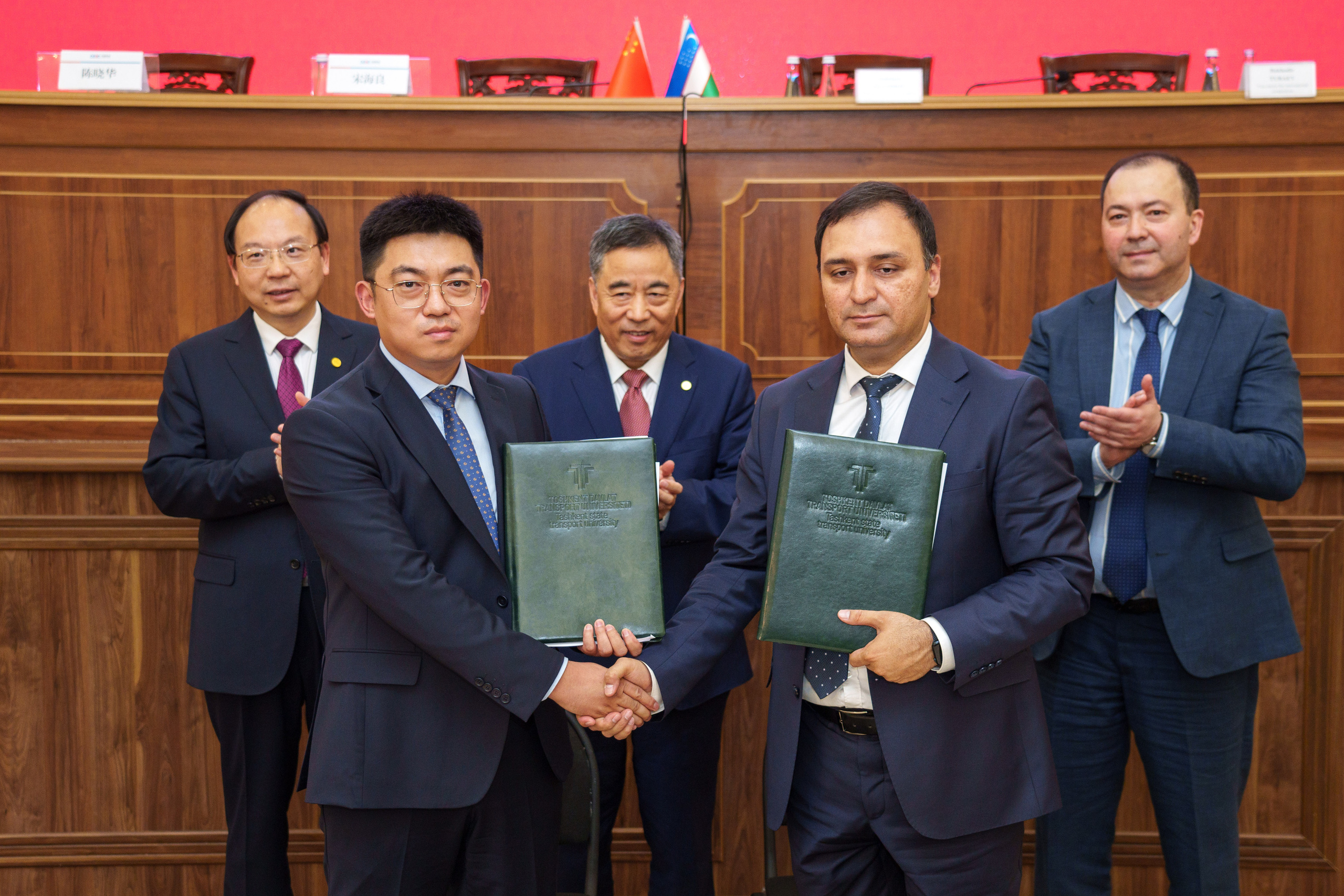 Подписание соглашений между Energy China и ТГТУ. Георгий Намазов | Фотограф в Ташкенте