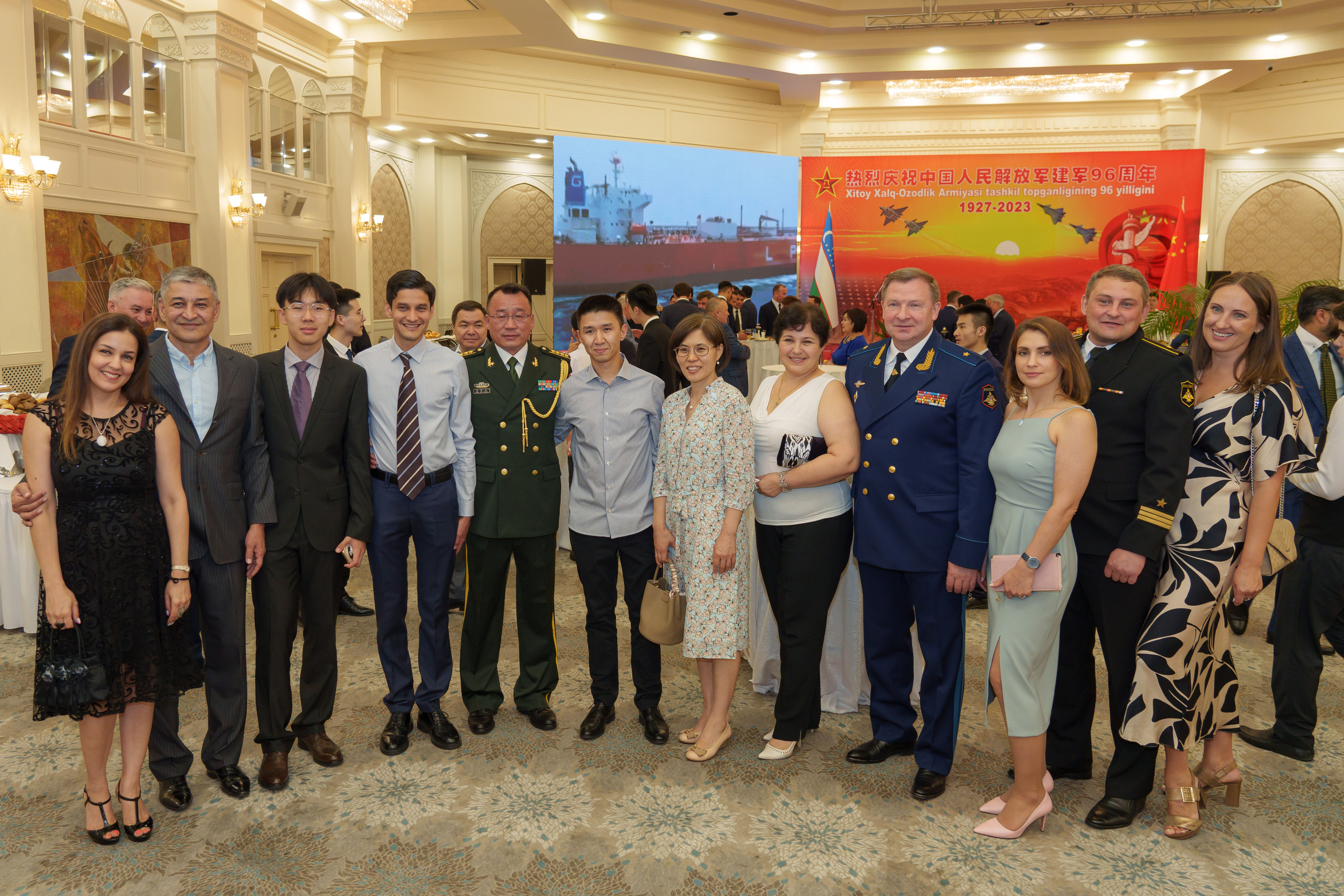 Приём в честь 96-й годовщины образования Народно-освободительно армии. Георгий Намазов | Фотограф в Ташкенте