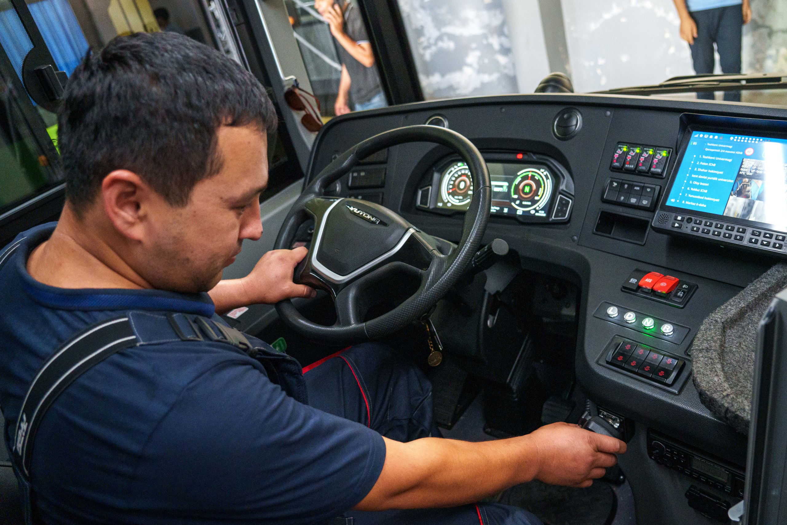 Электробус. Георгий Намазов | Фотограф в Ташкенте