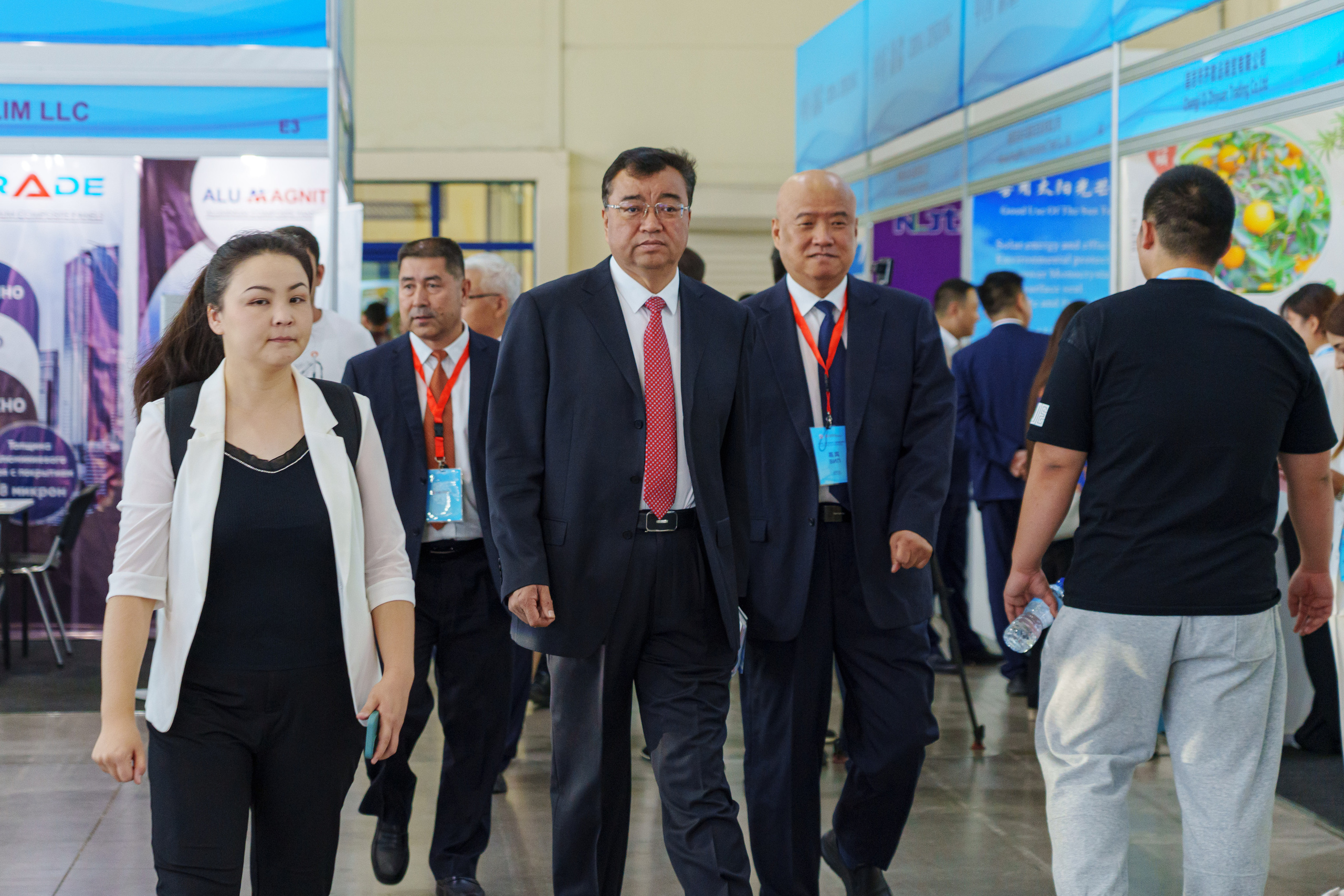 Выставка Синьцзянской продукции. Узбекистан — Китай. Георгий Намазов | Фотограф в Ташкенте