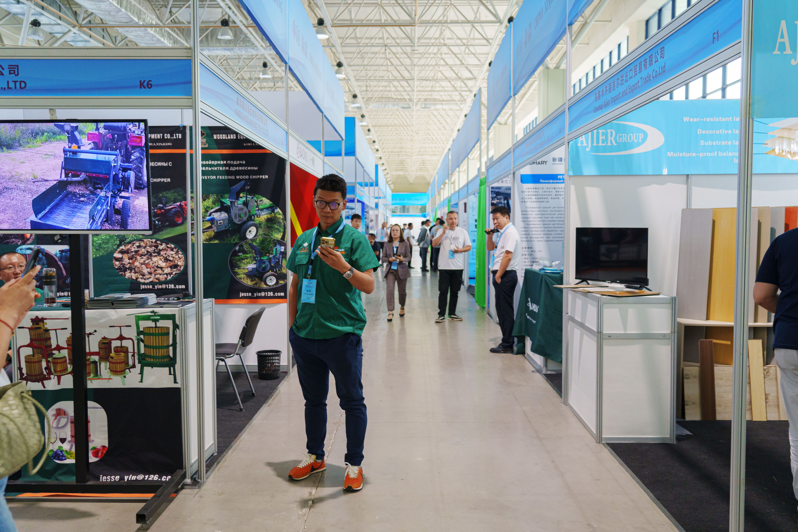 Выставка Синьцзянской продукции. Узбекистан — Китай. Георгий Намазов | Фотограф в Ташкенте