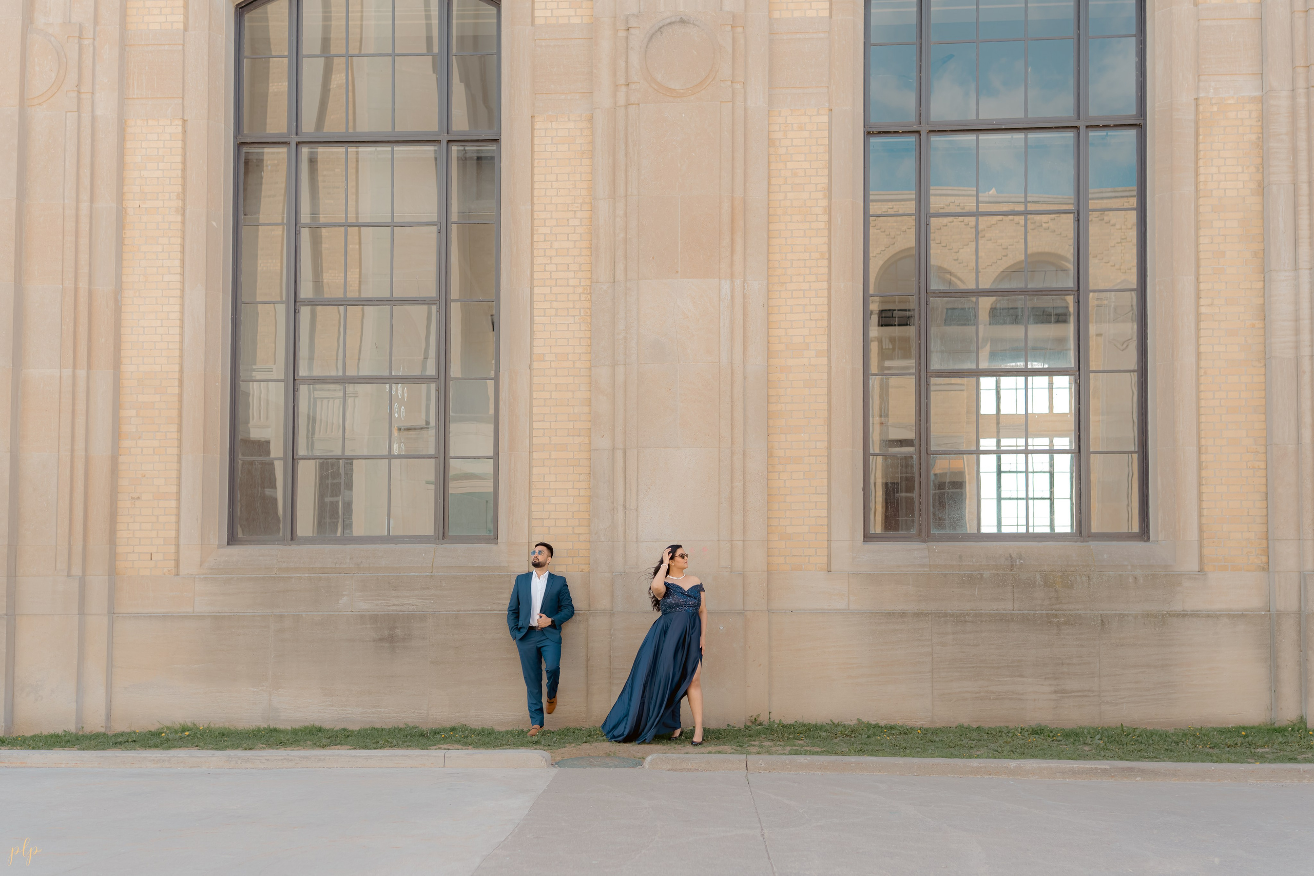 Dhairya and Krupali. Wedding Photographers and Filmmakers