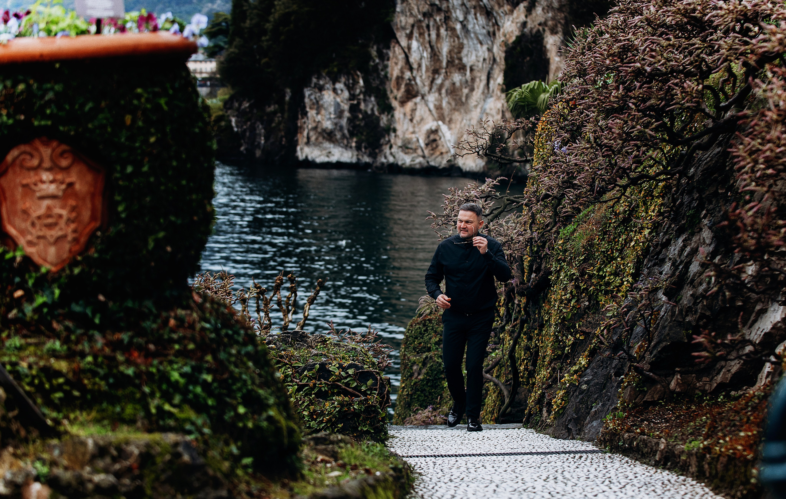 Como Evghenii. Wedding photographer from Moldova Alexey Chipchiu