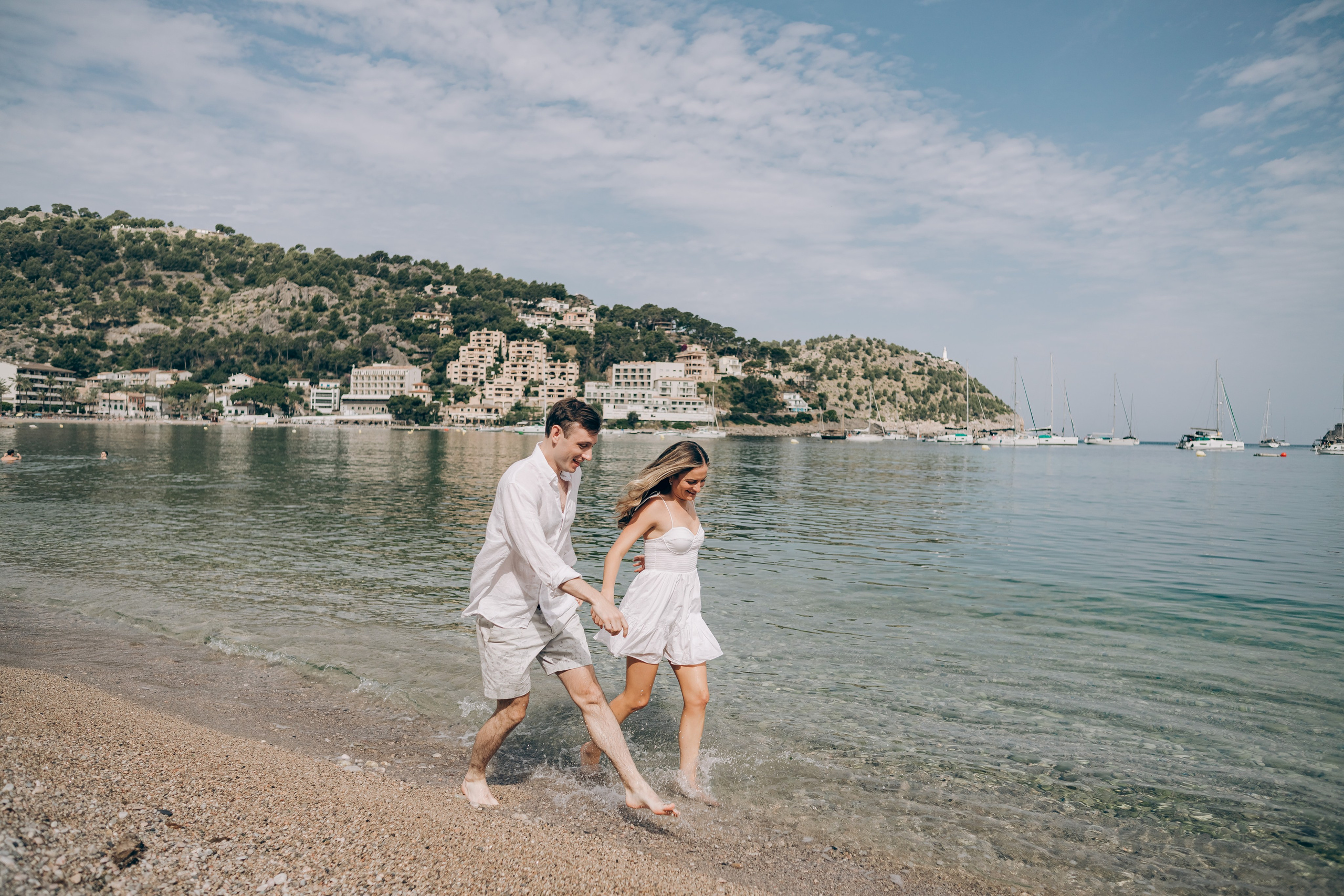 Relaxed Couple Session in Mallorca — Citrus Fields & Seaside. Фотограф у Пальма де Майорка