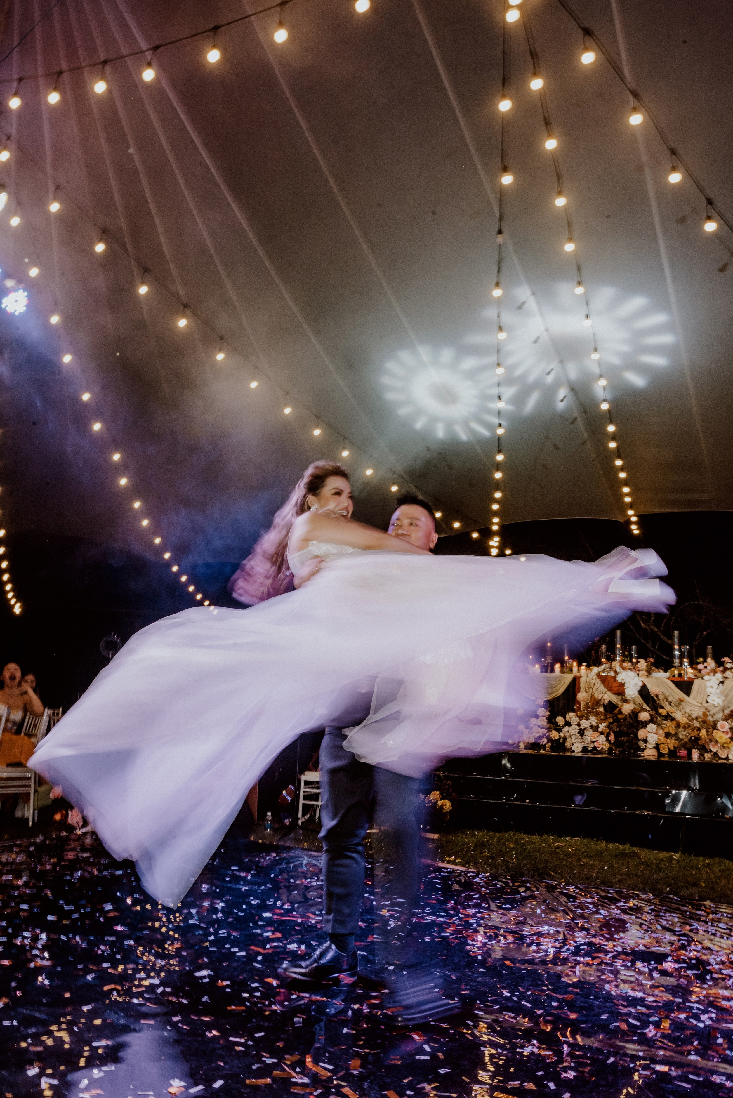 JESSE & MIMI / Destination wedding. Nhiếp ảnh gia đám cưới hàng đầu tại Thành Phố Hồ Chí Minh