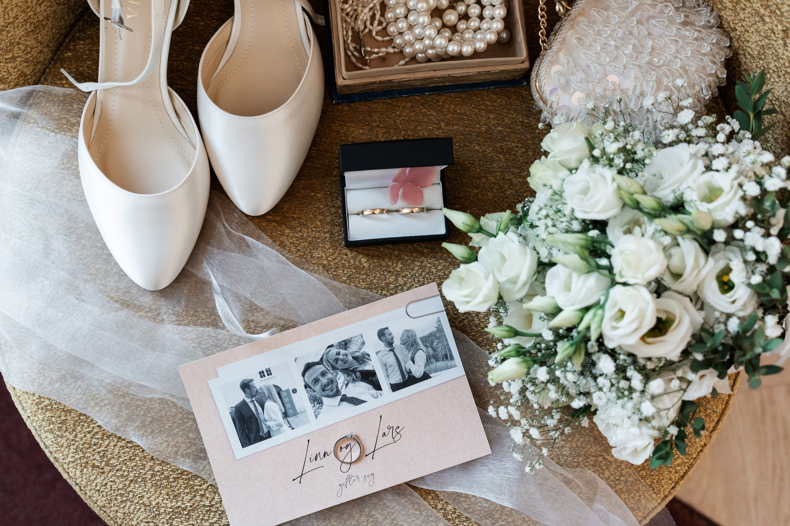 LINN & LARS. Bryllupsfotograf i hele Norge