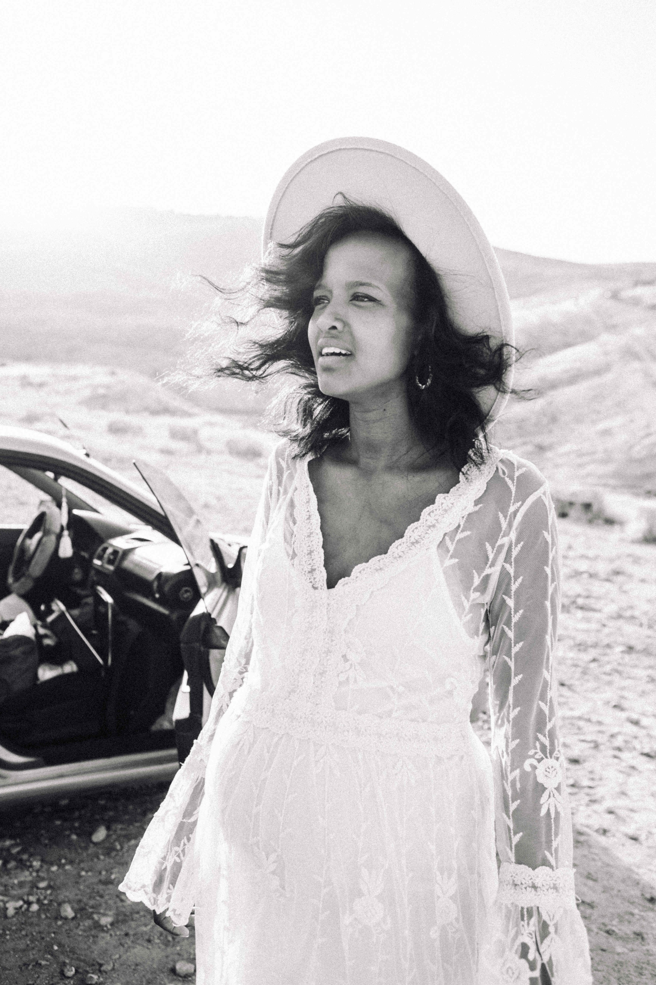 PHOTO SESSION IN THE DESERT NEAR MAALE ADUMIM. PHOTOGRAPHER IN ISRAEL