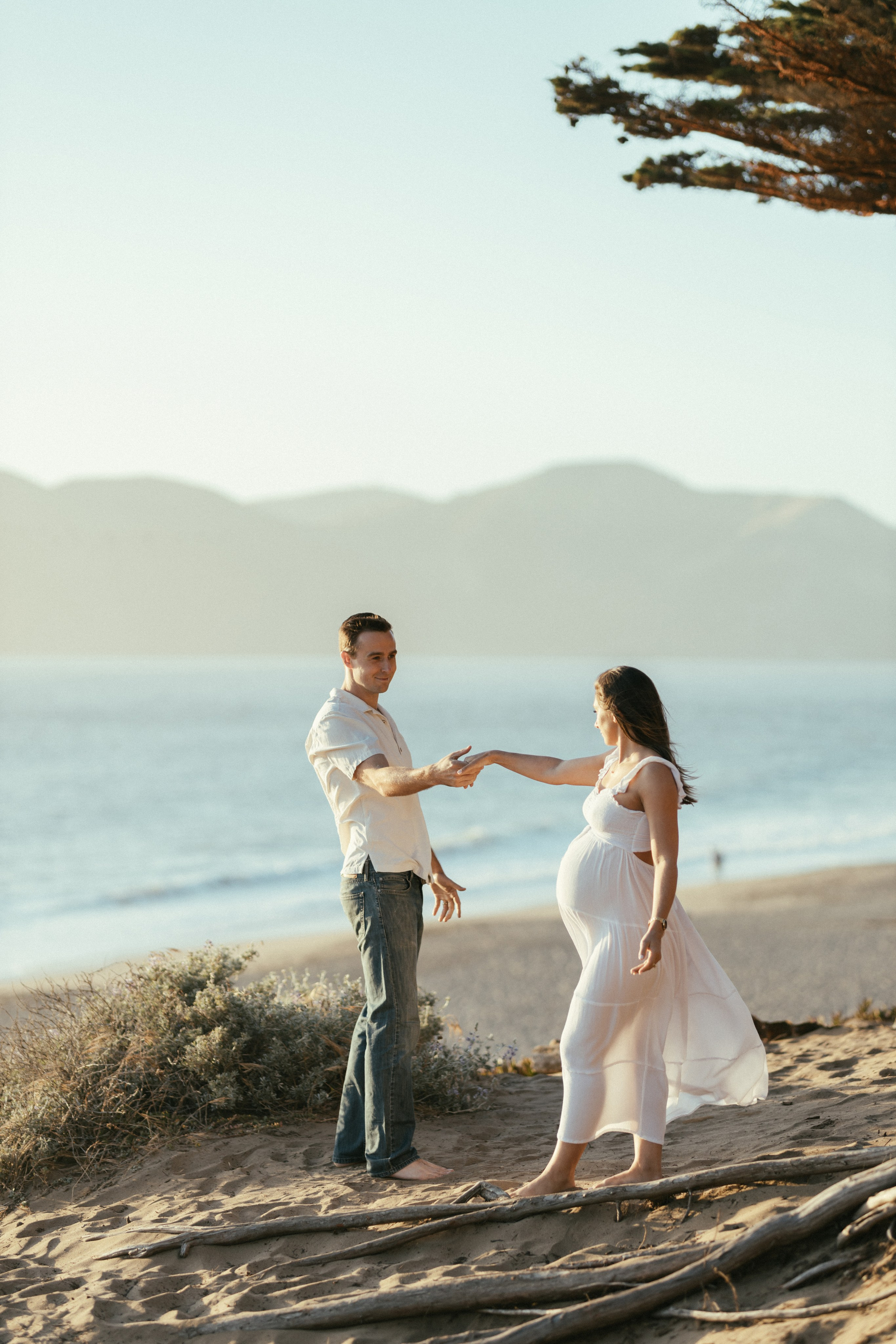 New Beginnings at Baker Beach. Maternity, newborn photographer in the Bay Area|Iryna Rakivnenko
