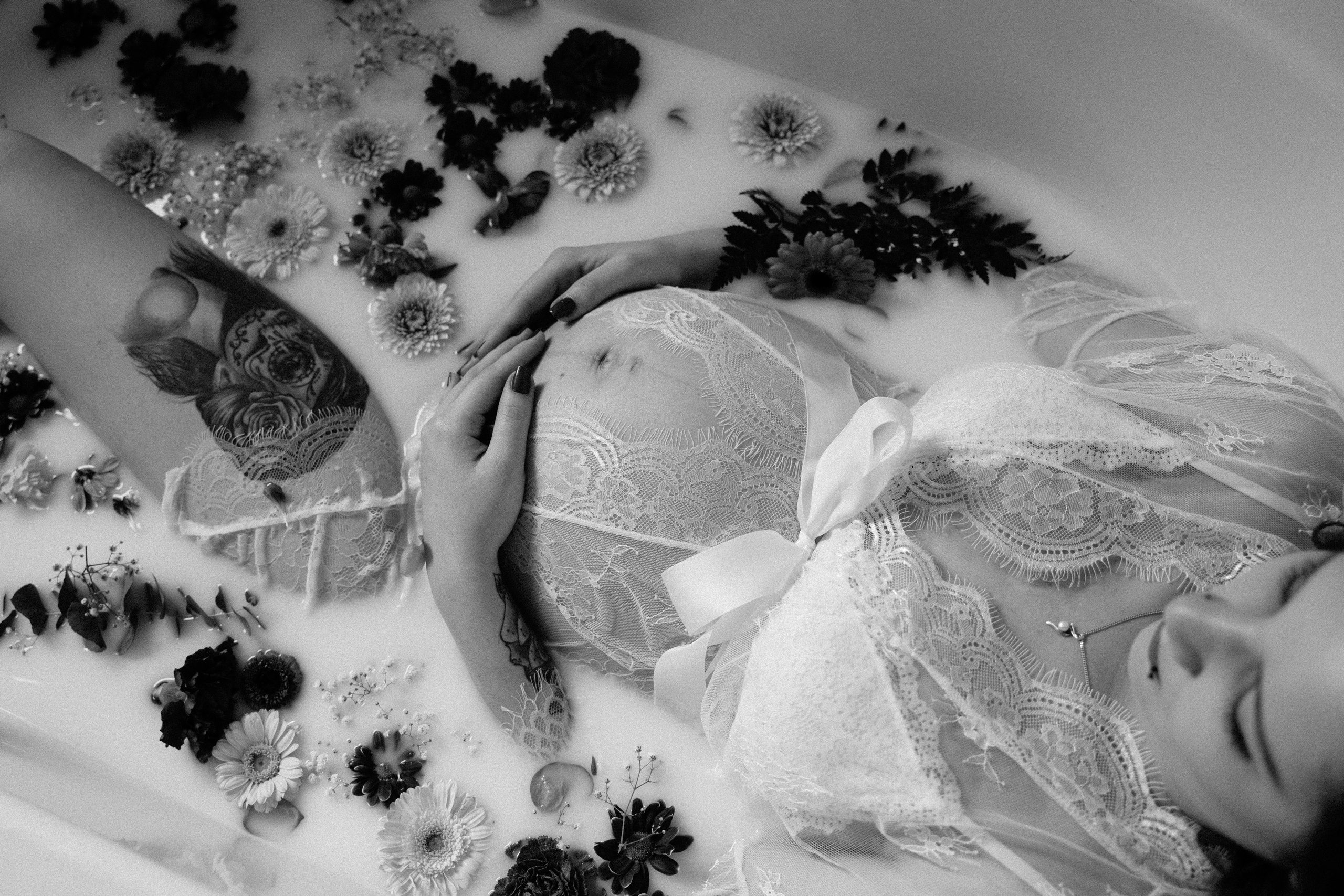 Babybauch. Authentische und emotionale Familienfotos in Landshut und Umgebung