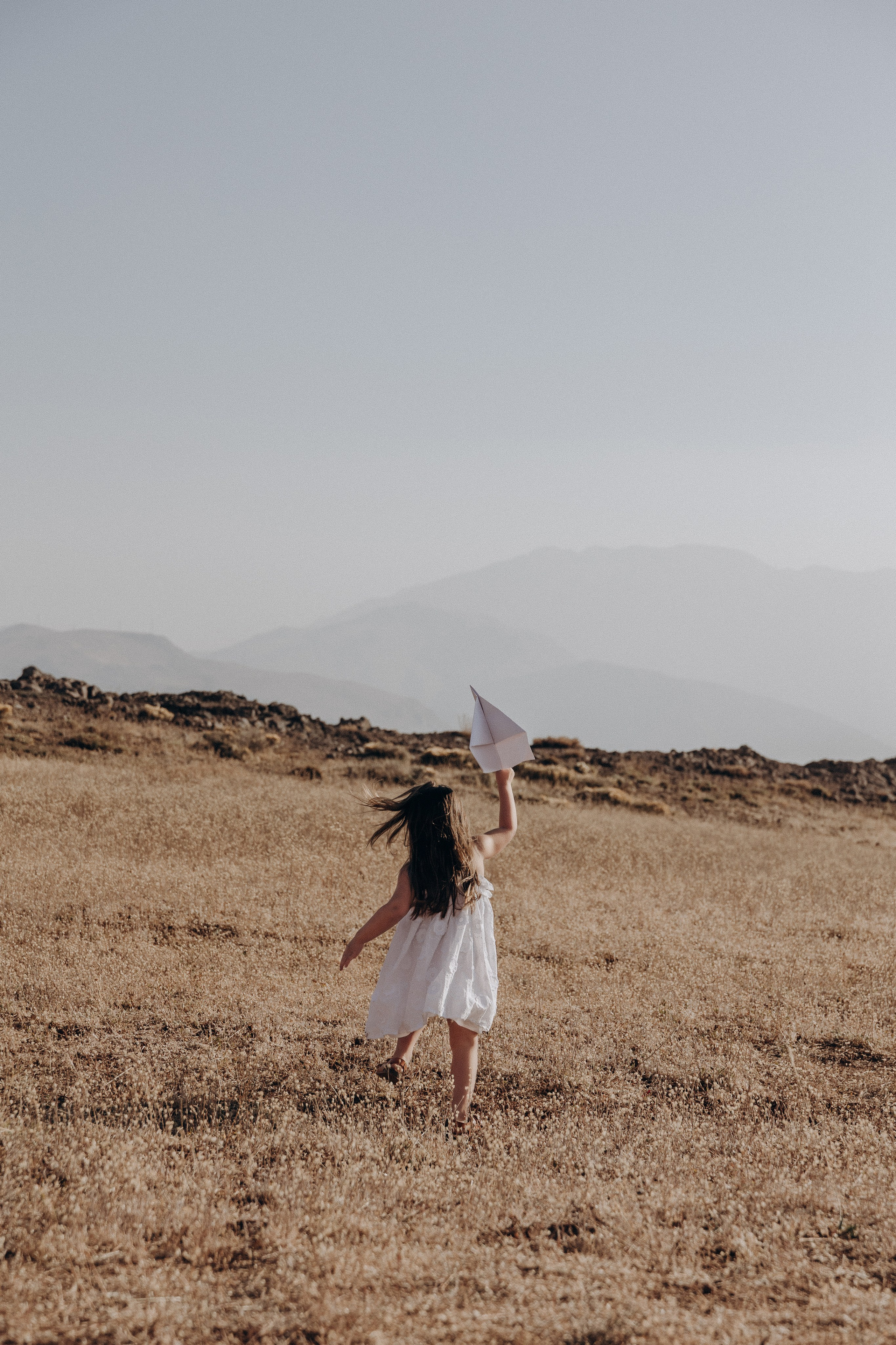 Family Photoshoot in the Mountains — Nature & Tenderness. Photographer in Santiago, Chile Anna Almazova