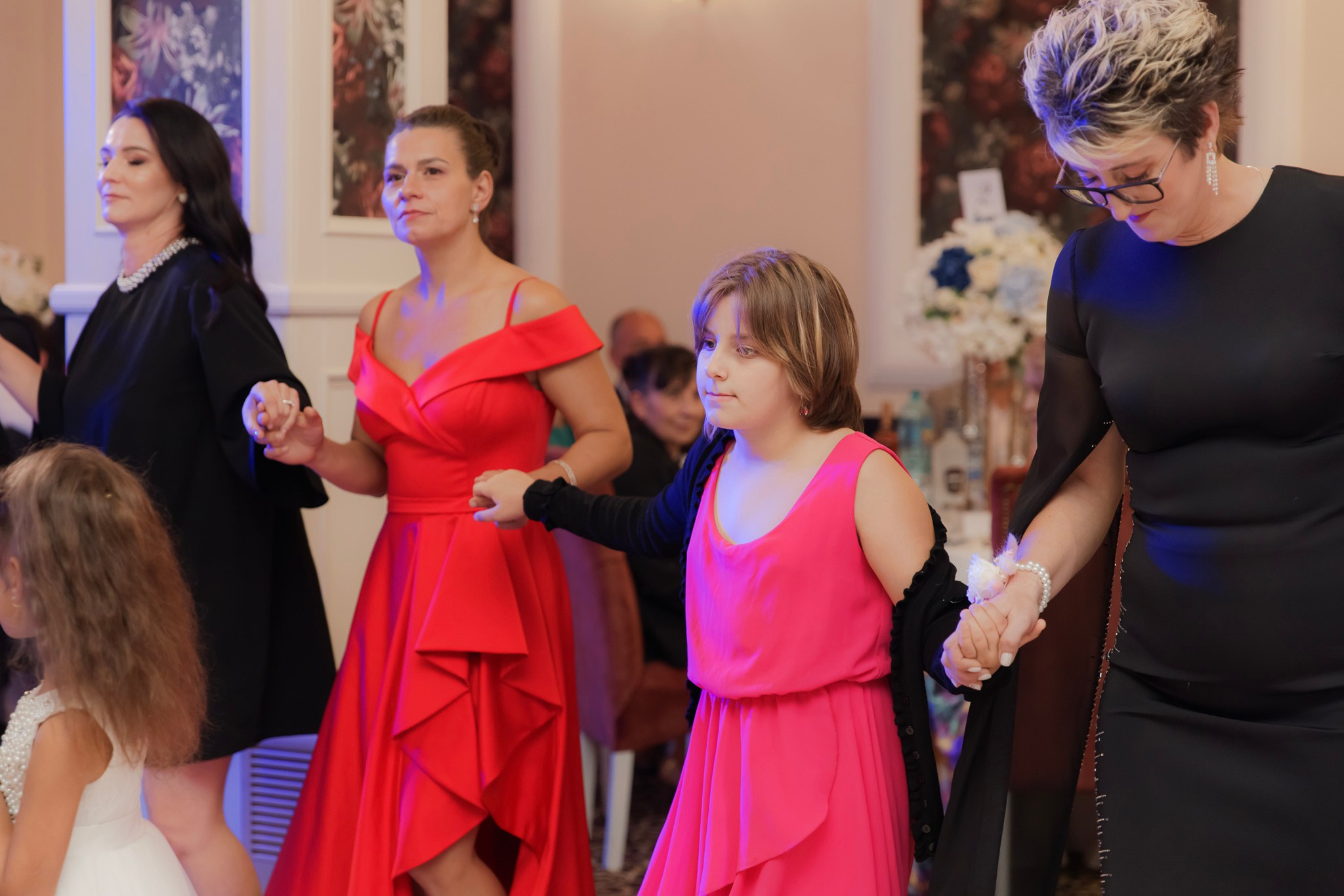 Mihai & Oana. Servicii foto-video profesionale, pentru momente de neuitat