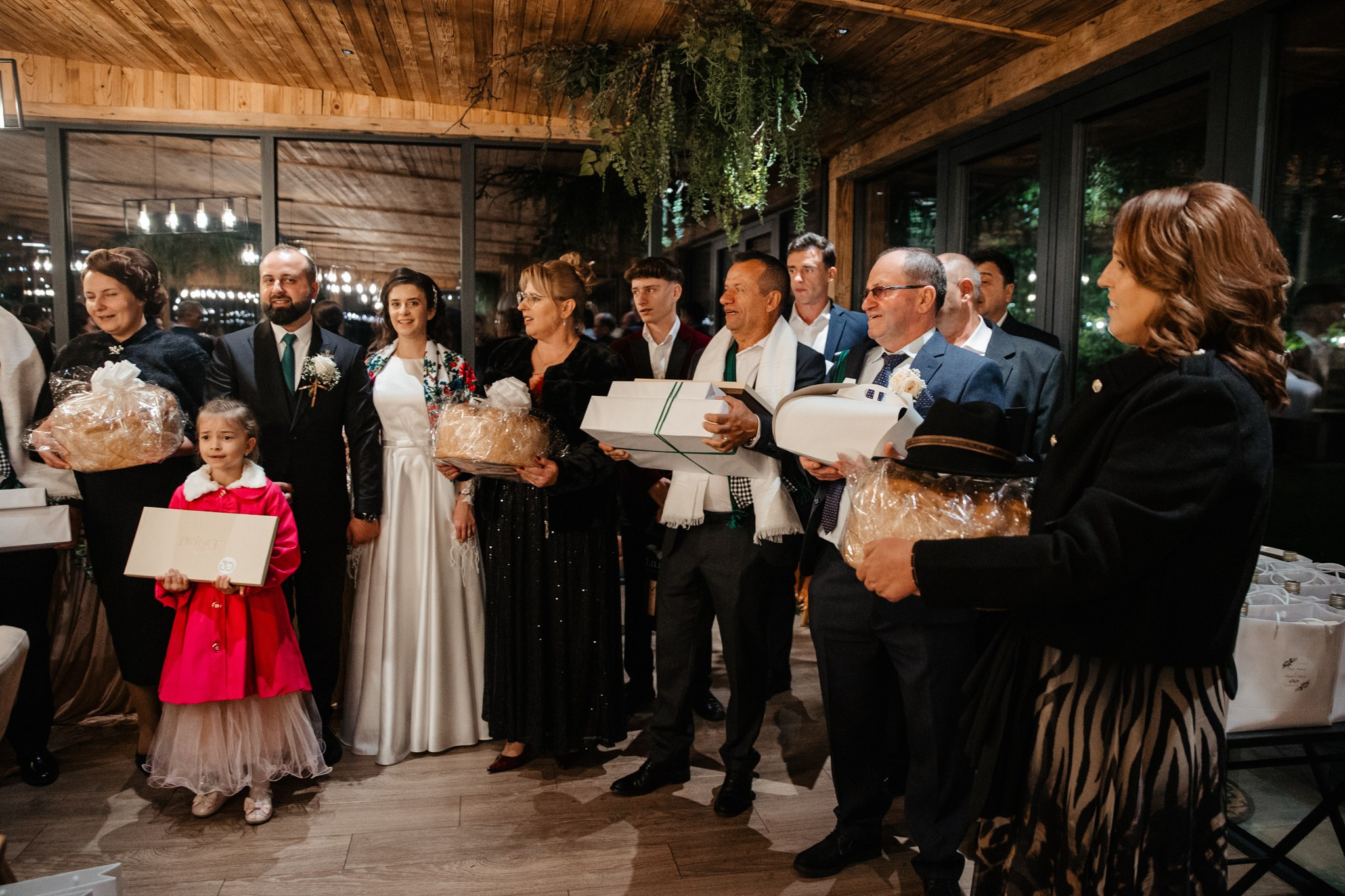 Nunta de Poveste la Sucevița: Cristi și Andreea. Servicii foto-video profesionale, pentru momente de neuitat