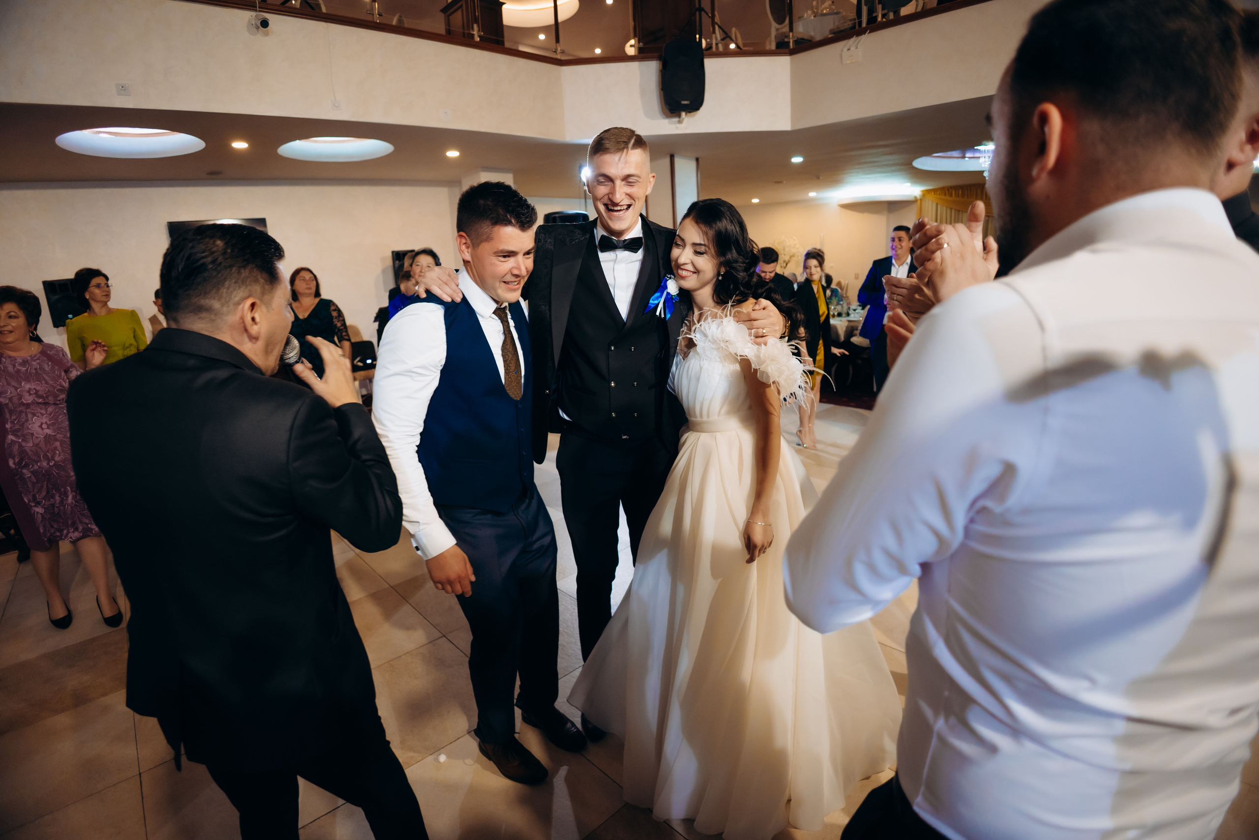 Loredana & Emilian – Ziua Nunții | Videografie - fotografie Botez Suceava, Iași, Botoșani. Servicii foto-video profesionale, pentru momente de neuitat