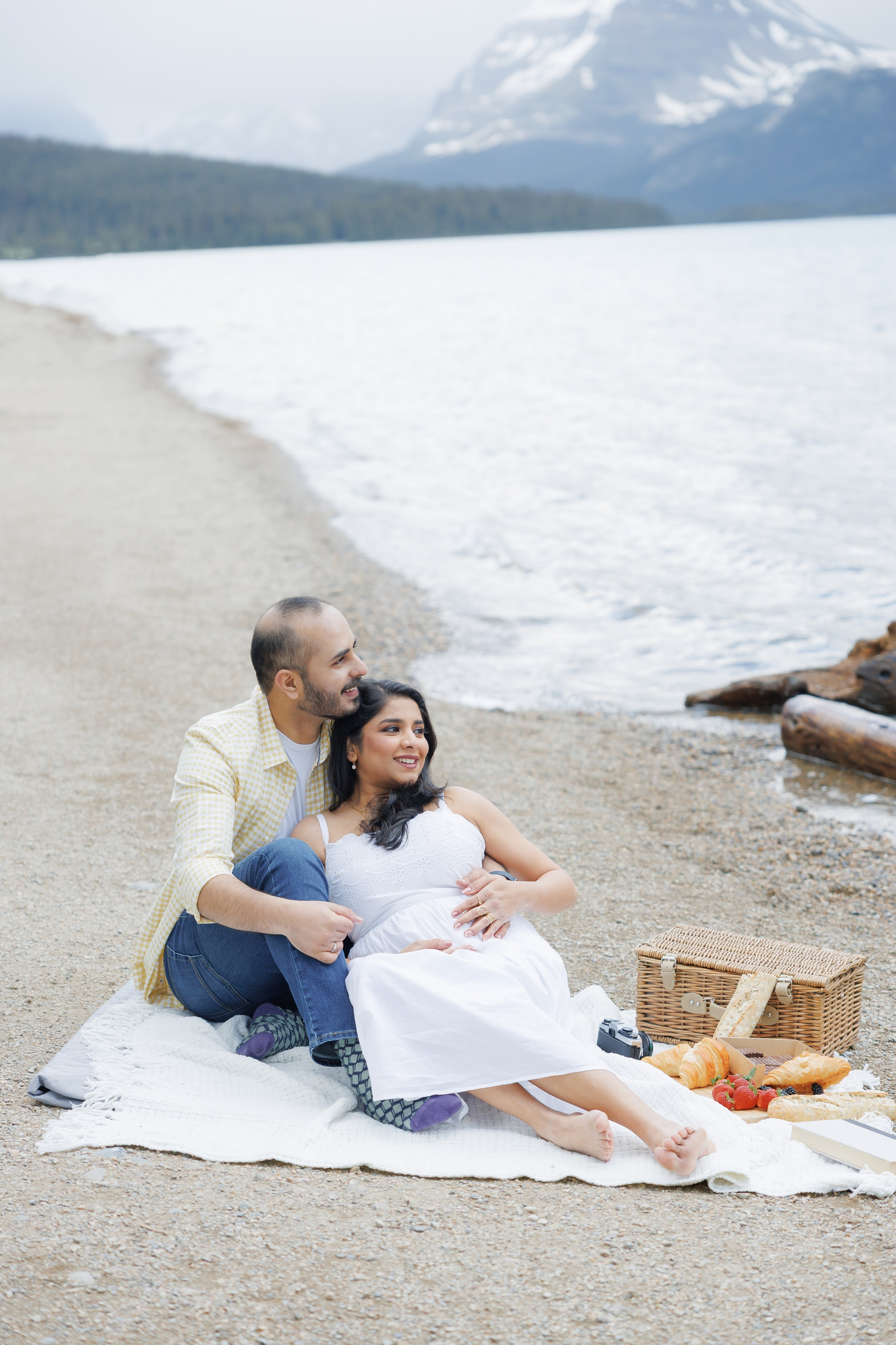 Mountain maternity shoot. Home