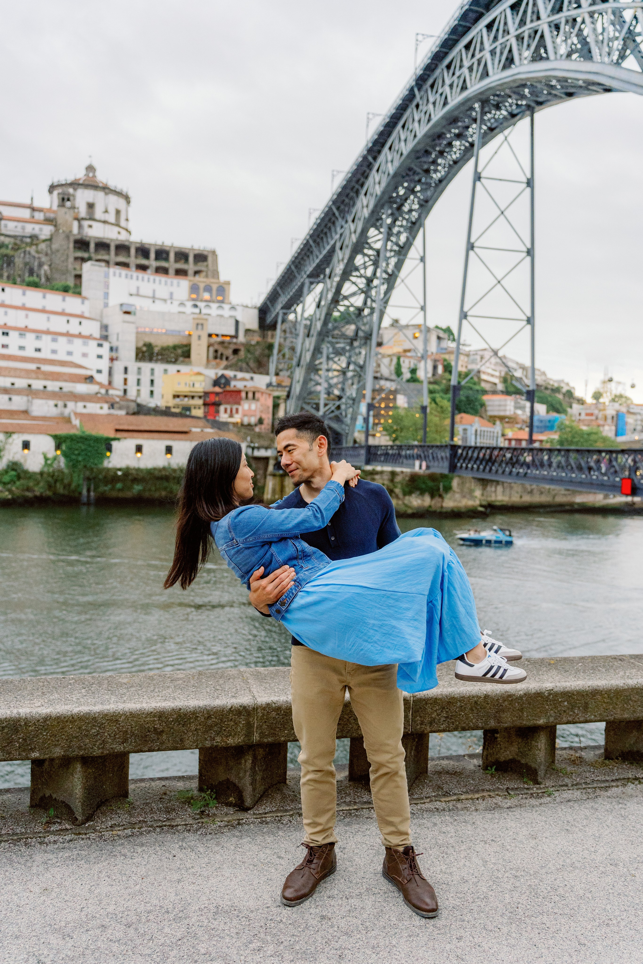 Michele & Darar in Porto. Porto Travel Photographer | Couples & Vacation Photos in Portugal — WePortugal