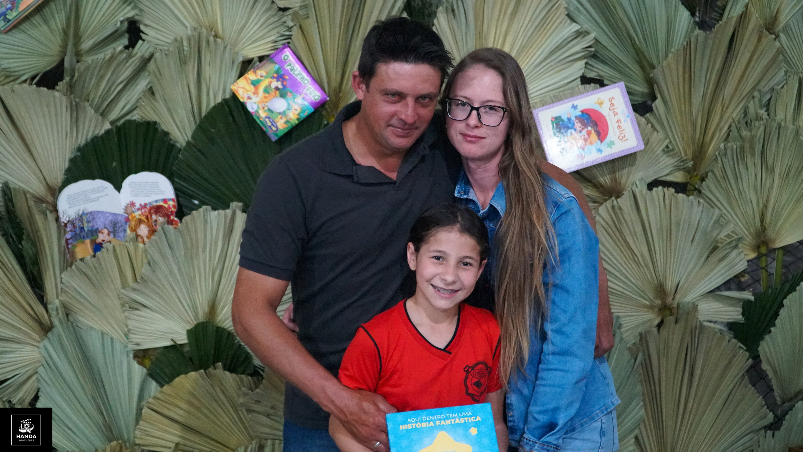 Noite autógrafos colégio Aurélio Buarque de Holanda. Handa Produções