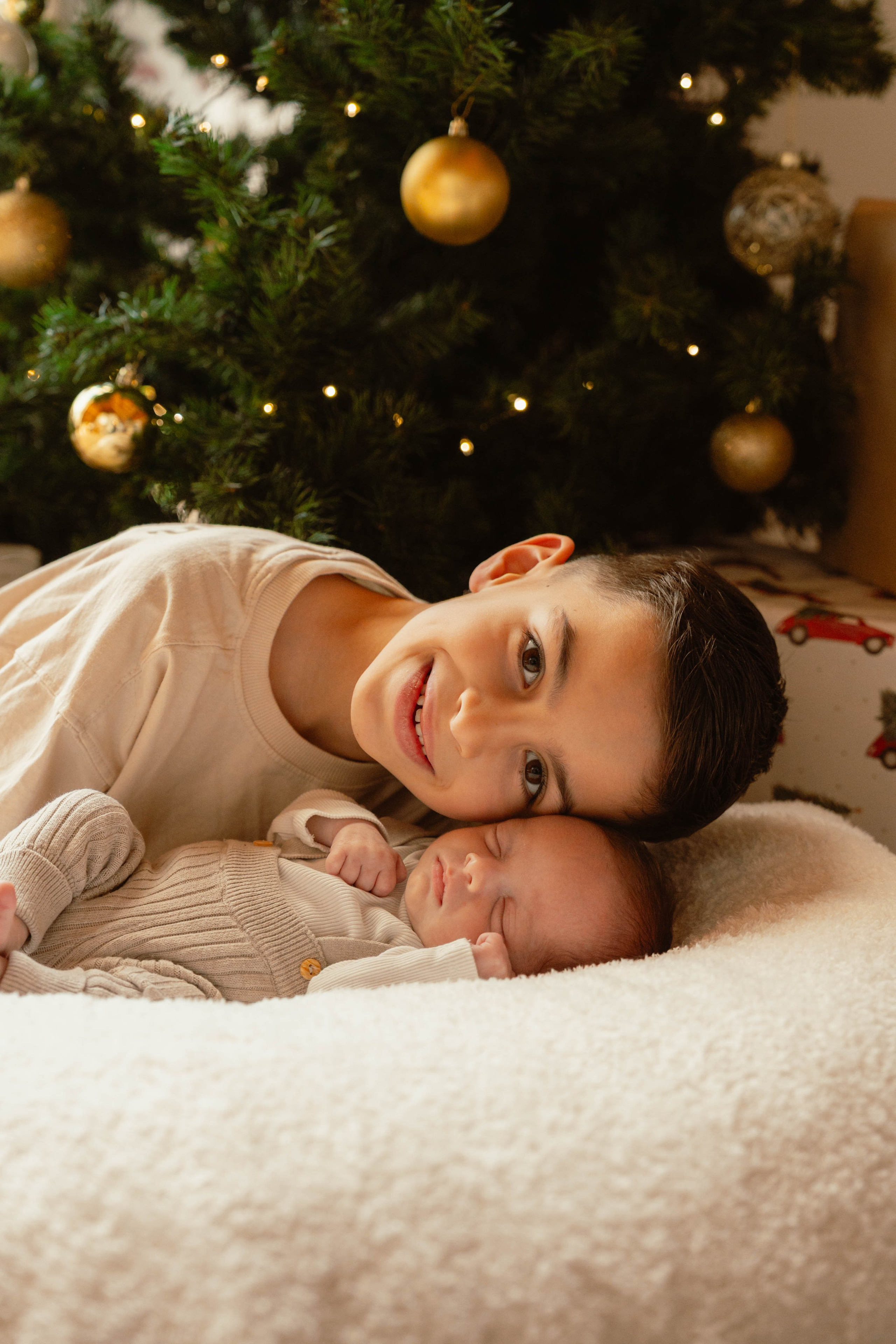 Salomé, Ludovic, Lou, Noah & Ava. Weeding photographer / event / portrait