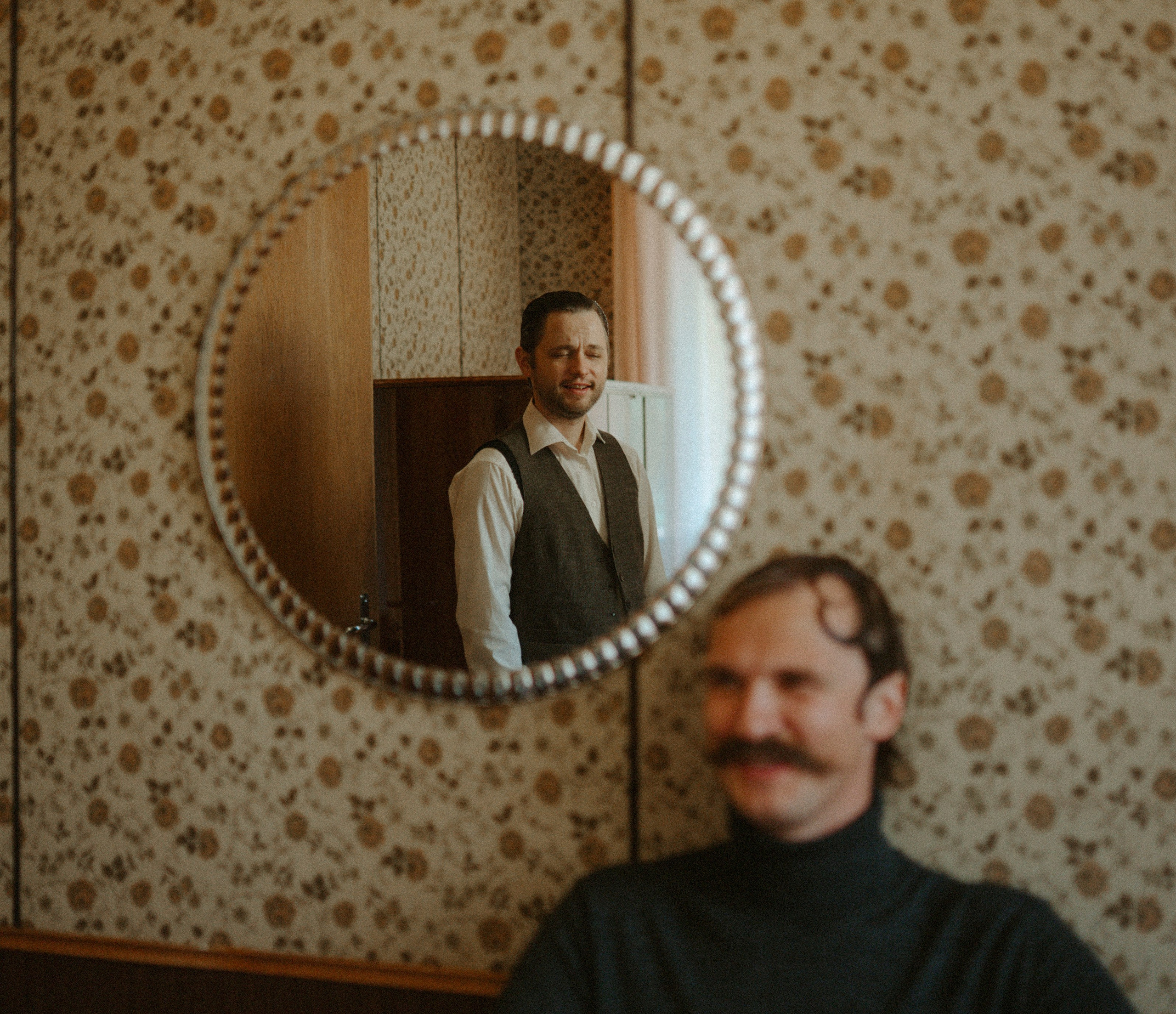 2025. Стрит-фотография, полная абсурда, идиотизма и красоты