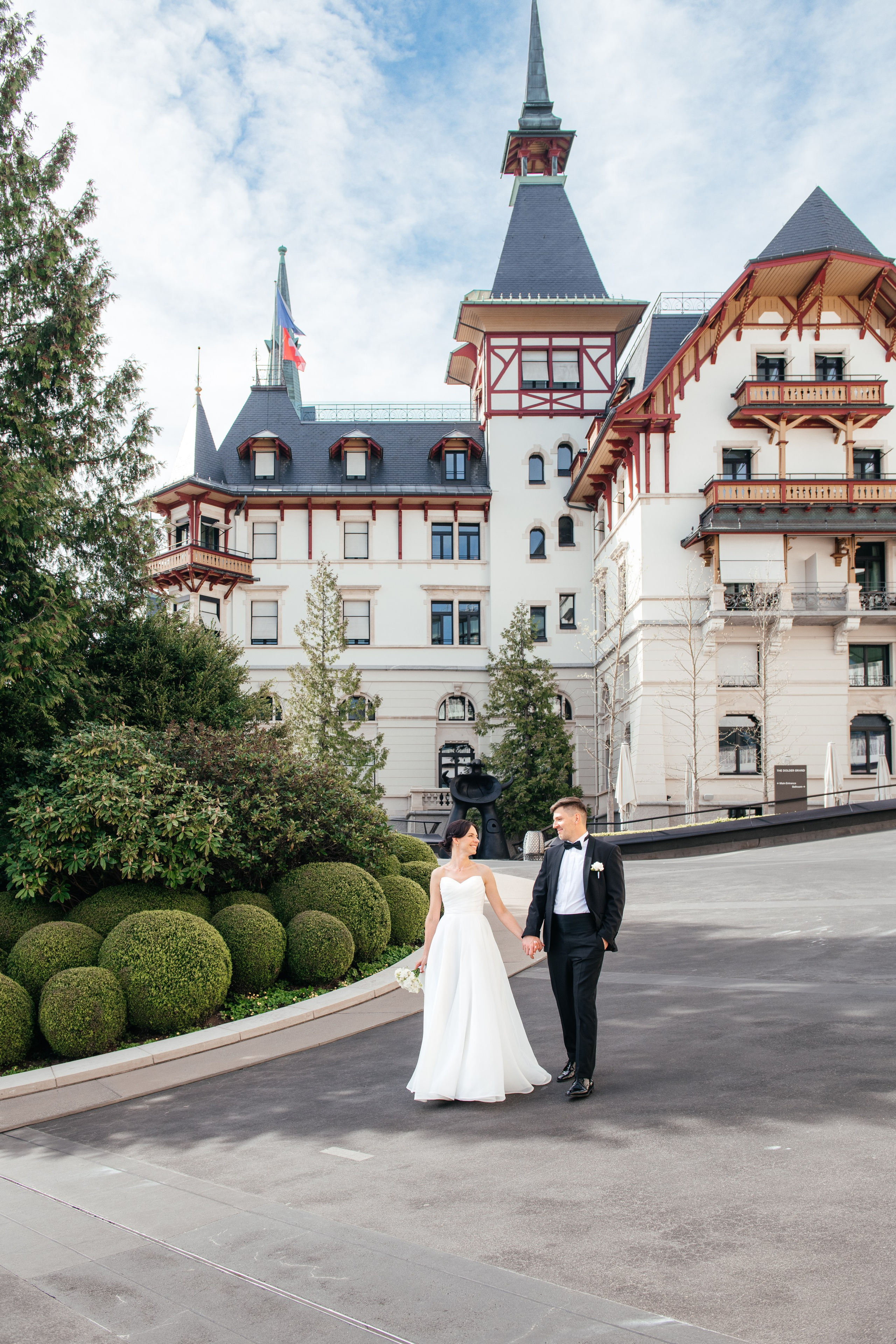 PORTFOLIO. I am Elena Altendorfer. Wedding photographer in Zurich and Switzerland