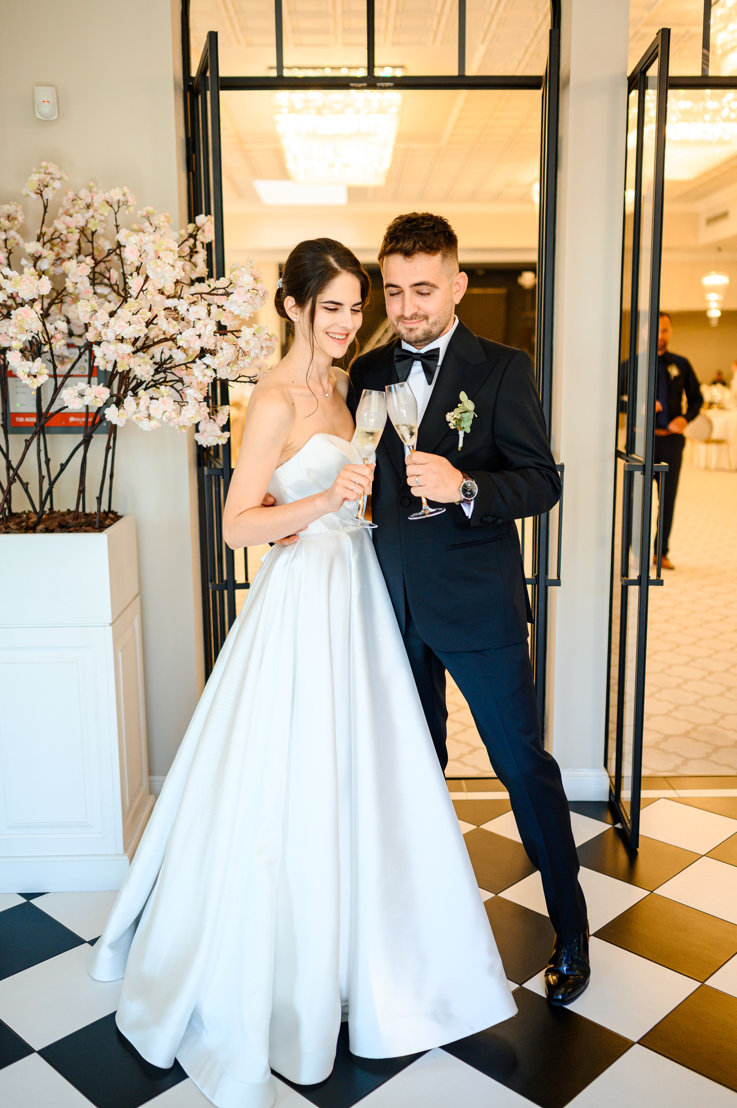 Madalina & Ovidiu. Mugurel Olteanu Fotograf