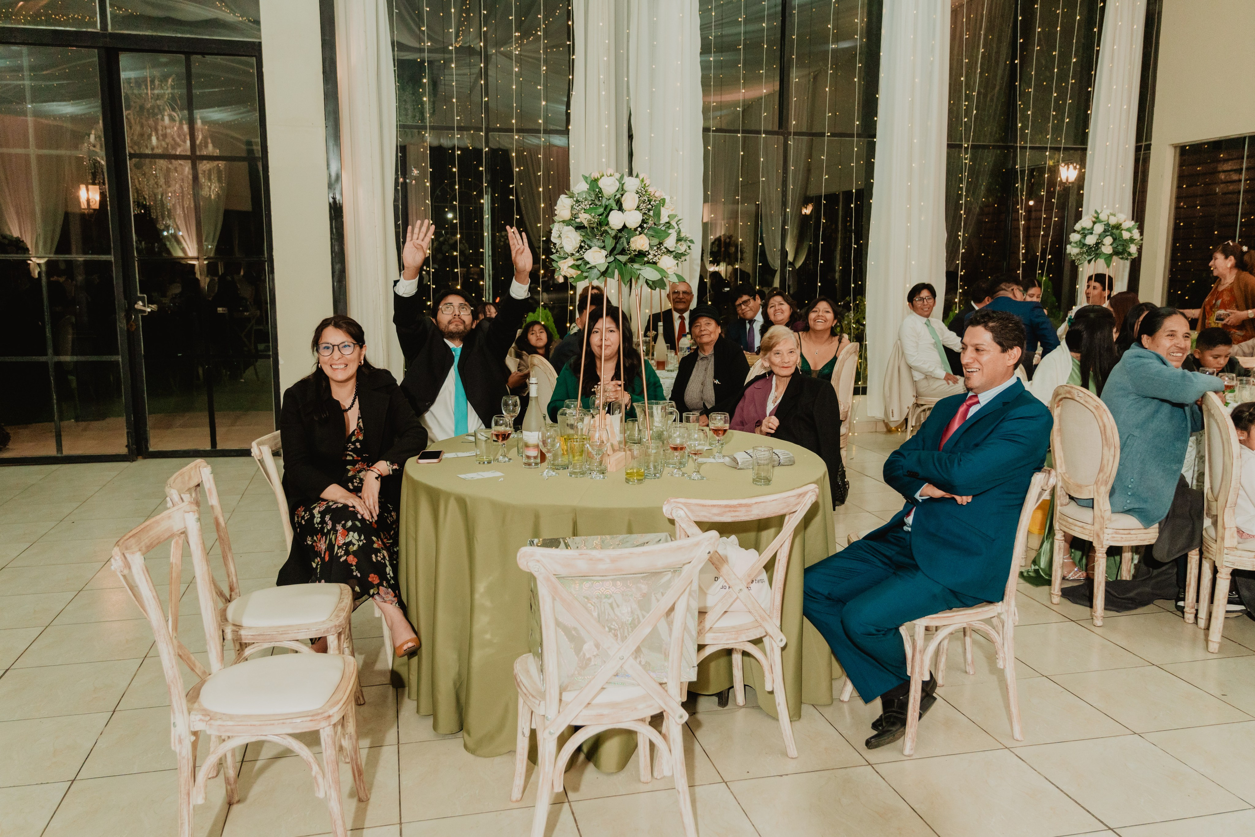 FERNANDO + MARIBEL | BODA RELIGIOSA. Studio KVTA | Fotografía y Video de Bodas en Arequipa