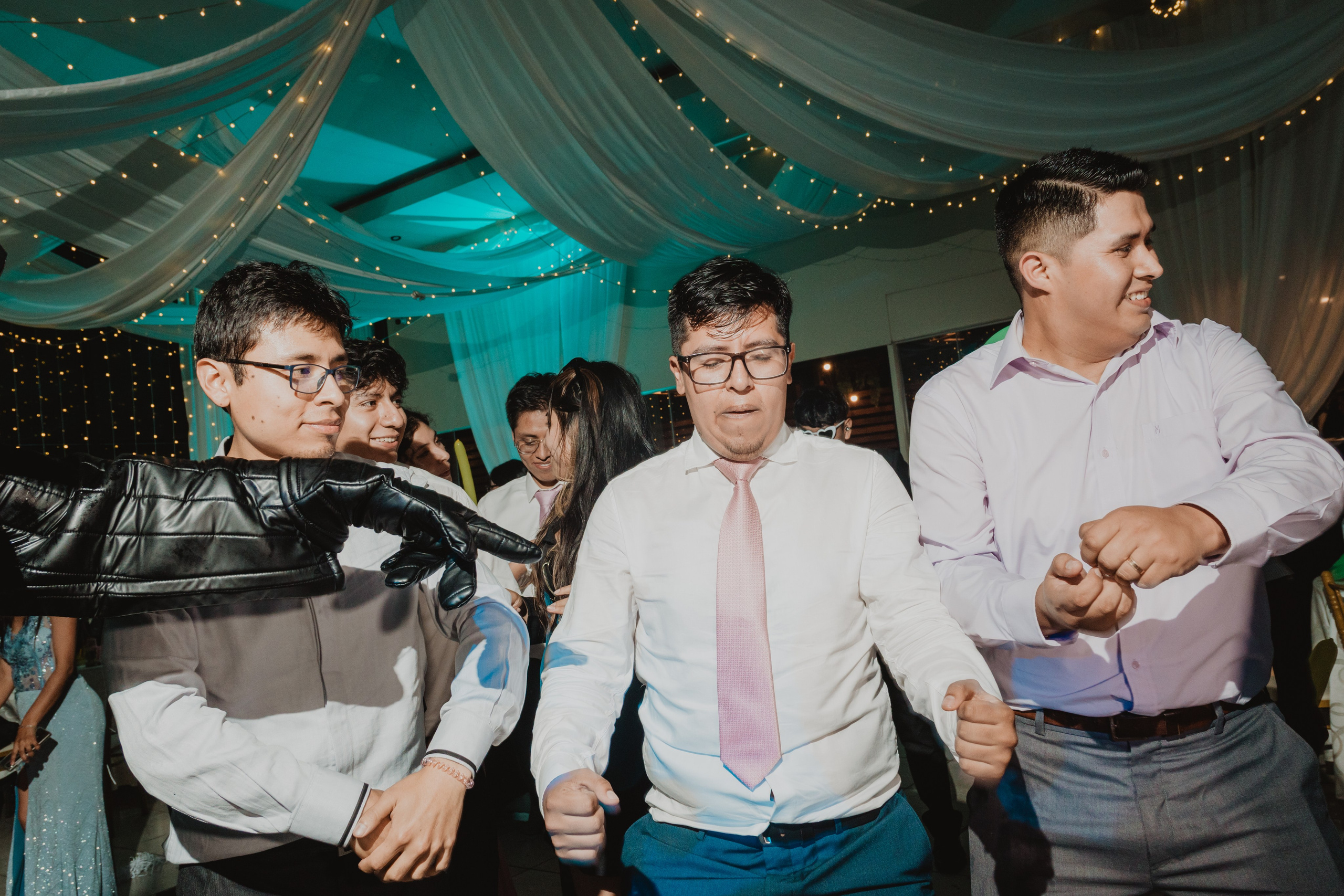 STEISY + EMMANUEL | BODA RELIGIOSA. Studio KVTA | Fotografía y Video de Bodas en Arequipa