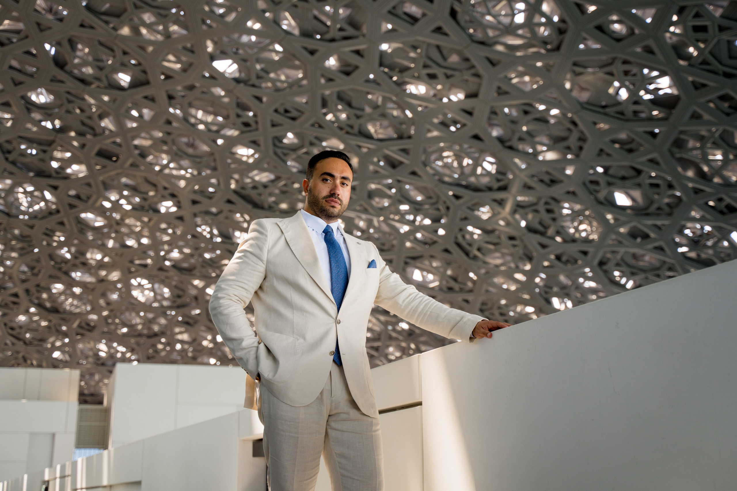 Love story Louvre Abu Dhabi. Фотограф в Абу Даби Марина