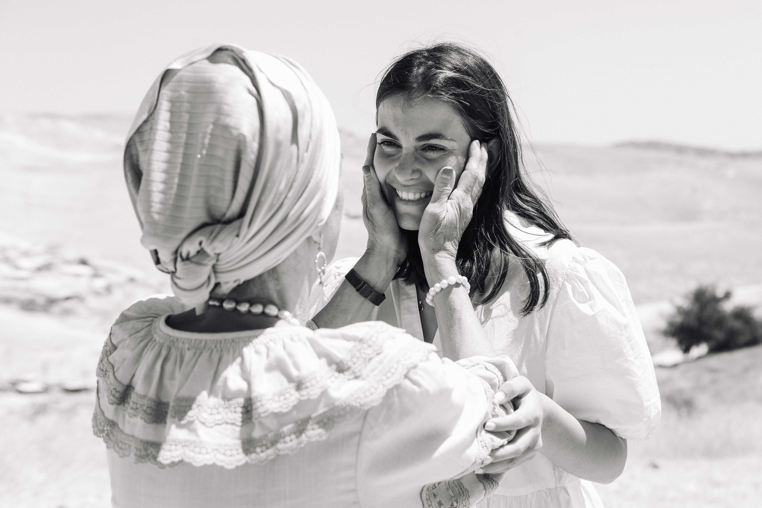 MAALE ADUMIM, HOME PHOTO SESSION + DESERT. Https://shi-photo.com/