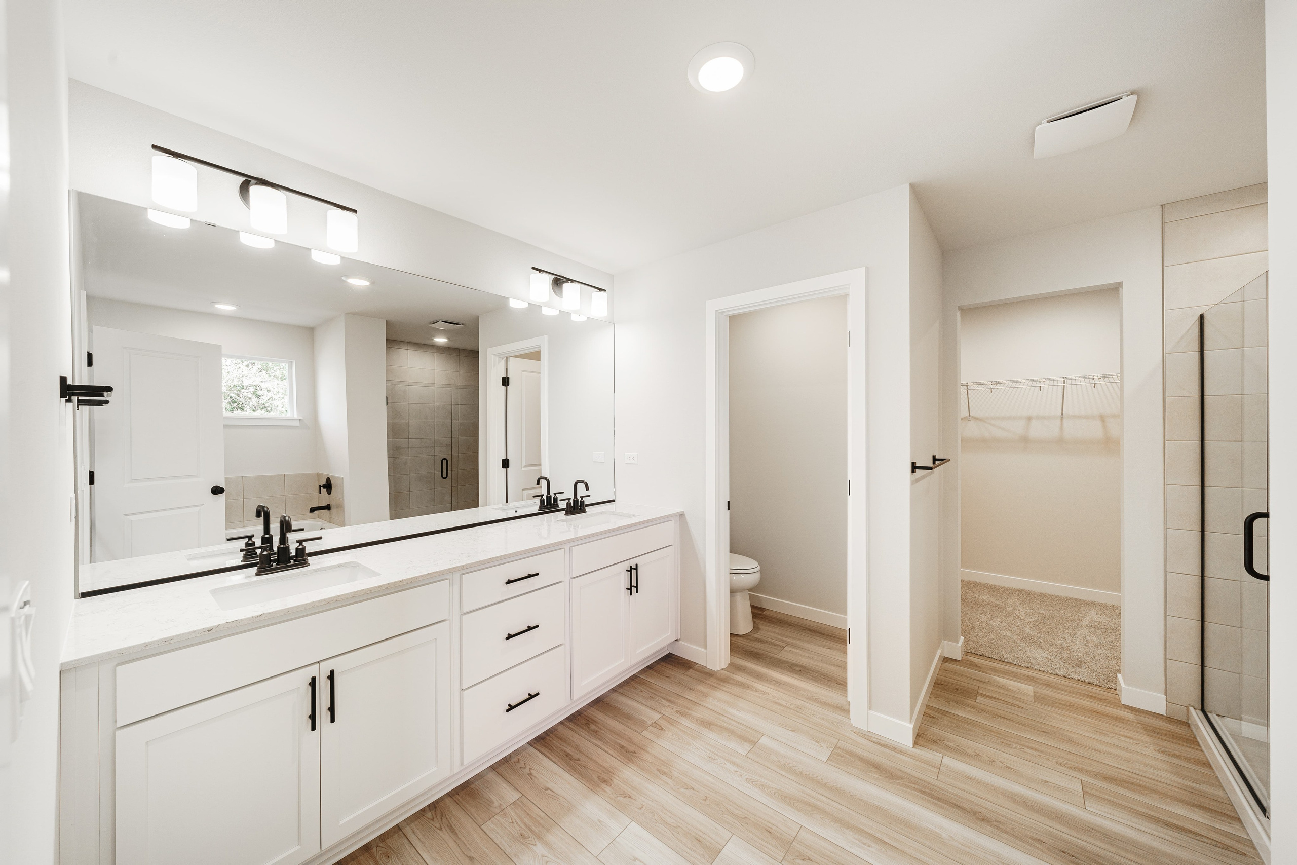 Real Estate photography. Washington state. EVAN ARISTOV WEDDING PHOTOGRAPHY — Seattle Wedding Photographer