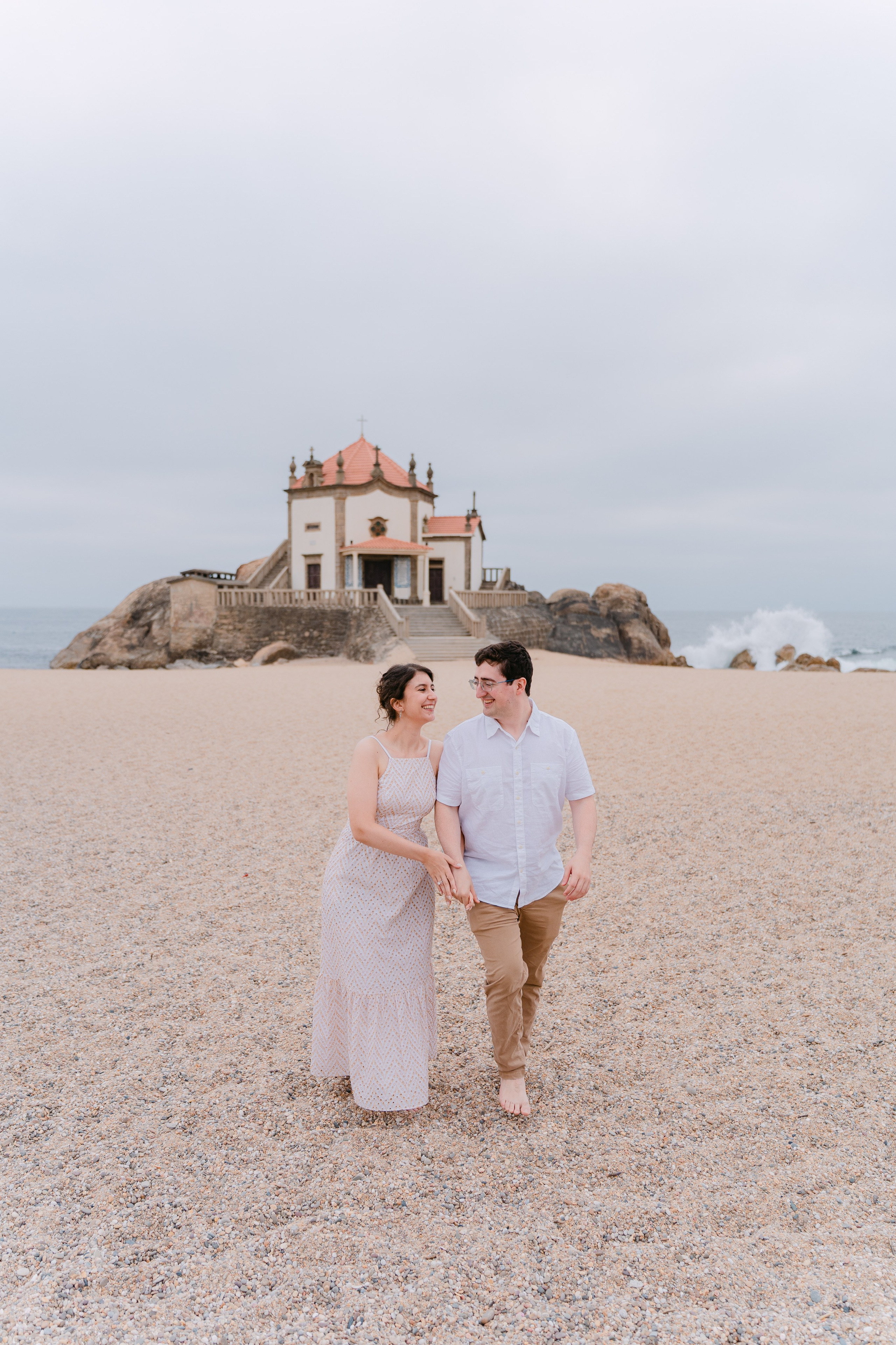 Wedding proposal at Senhor da Pedra. Fotógrafo de casamentos e ensaios para casais em Porto
