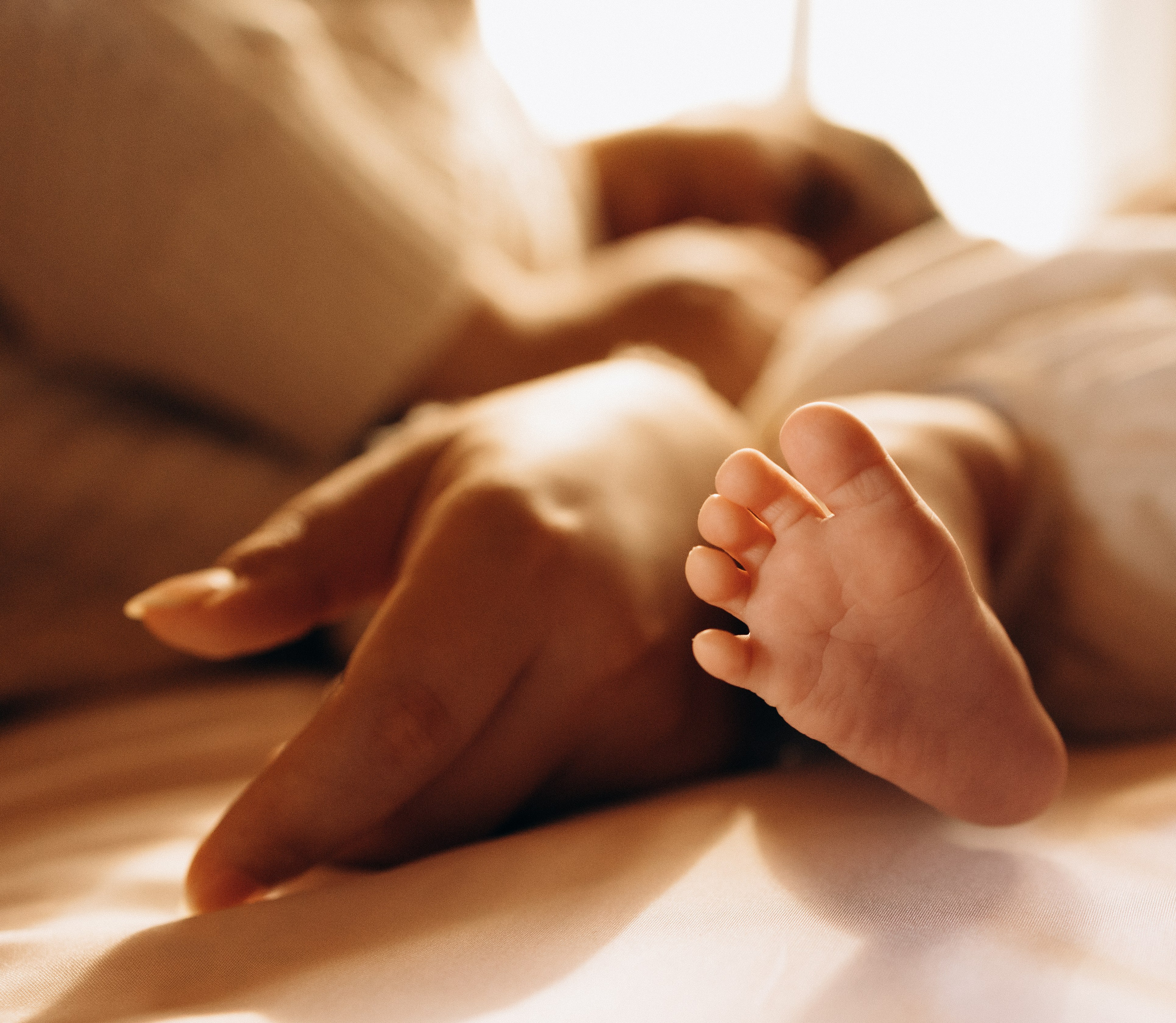 Newborn lifestyle documentary photographer