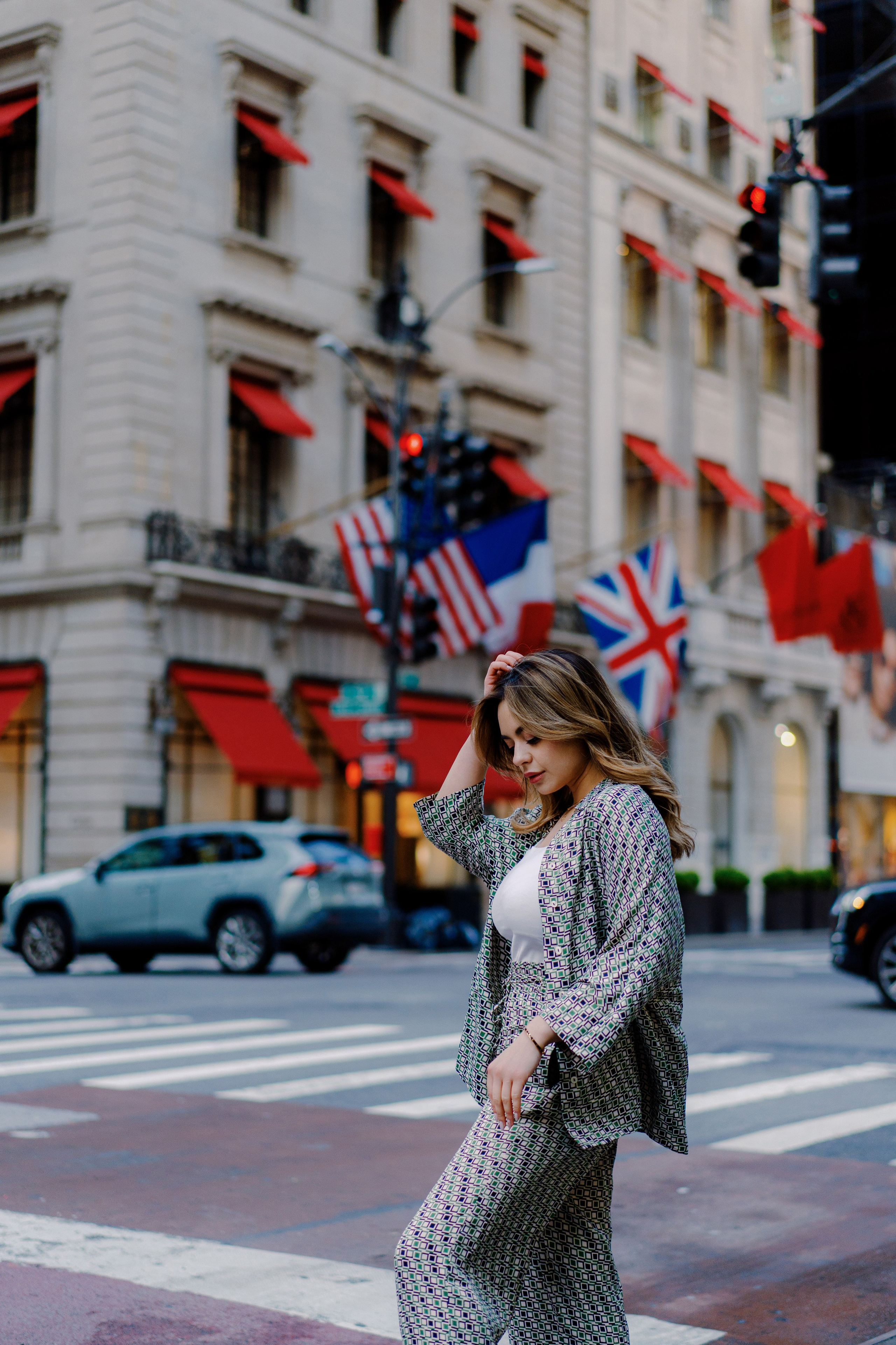 5th Avenue & Bryant Park Photography Sessions | NYC Portrait Location Guide. Videographer and photographer in New York // MAKAROV.VIDEO