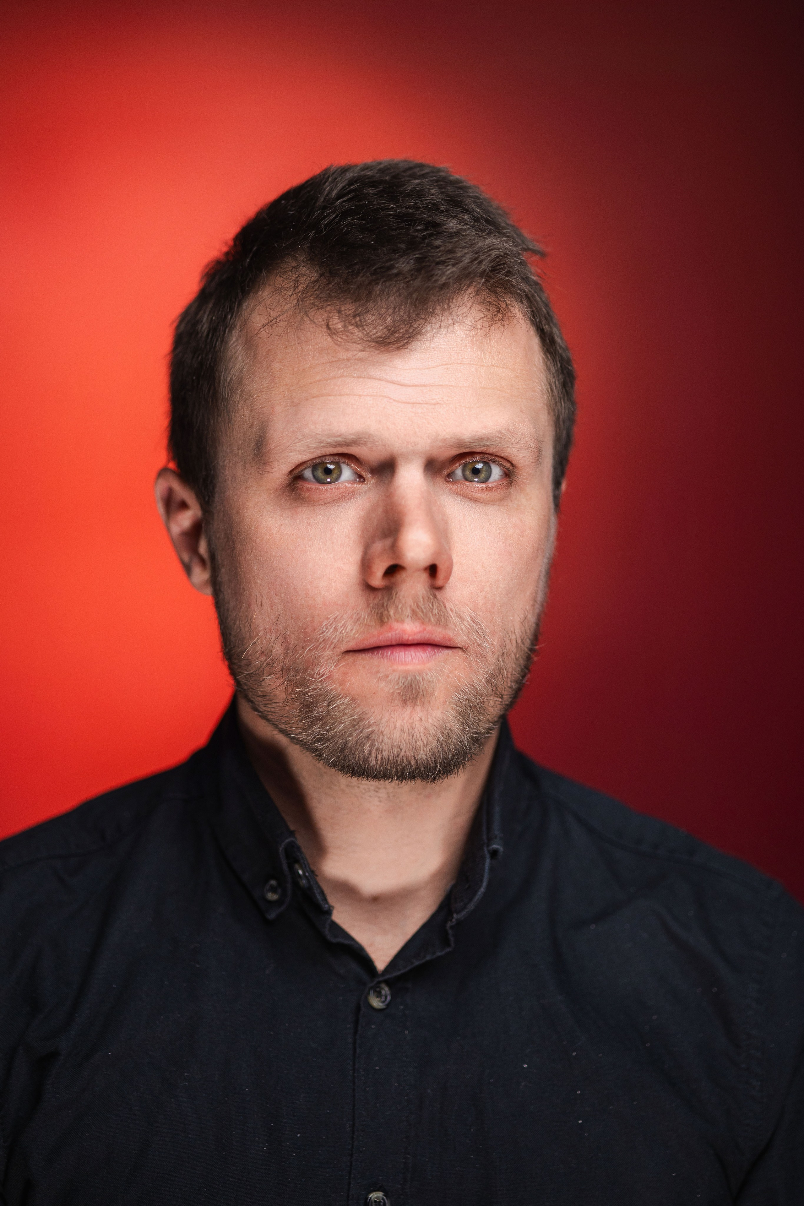 Dan Murzea. Daniel Cioc - Fotograf profesionist în București, specializat în evenimente, nunta, botez, corporate, portret și boudoir