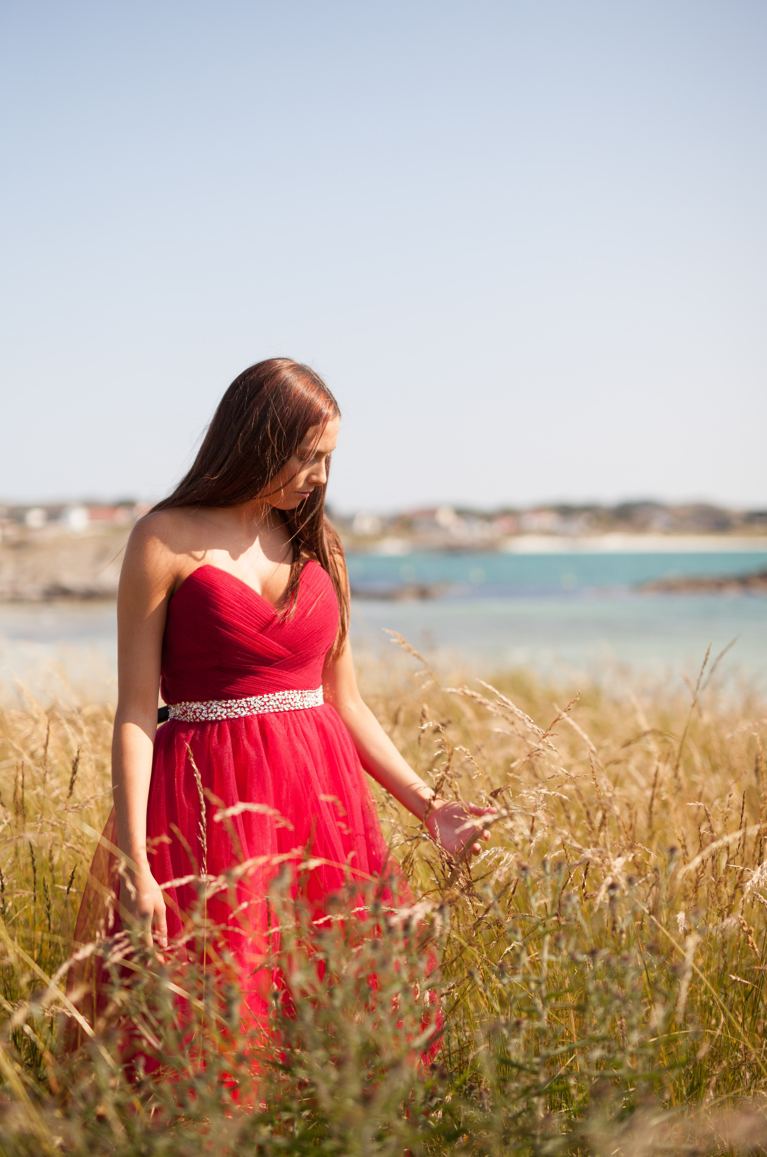 Norwegian coast. Family and real state photographer in Haugesund Dina Vikra