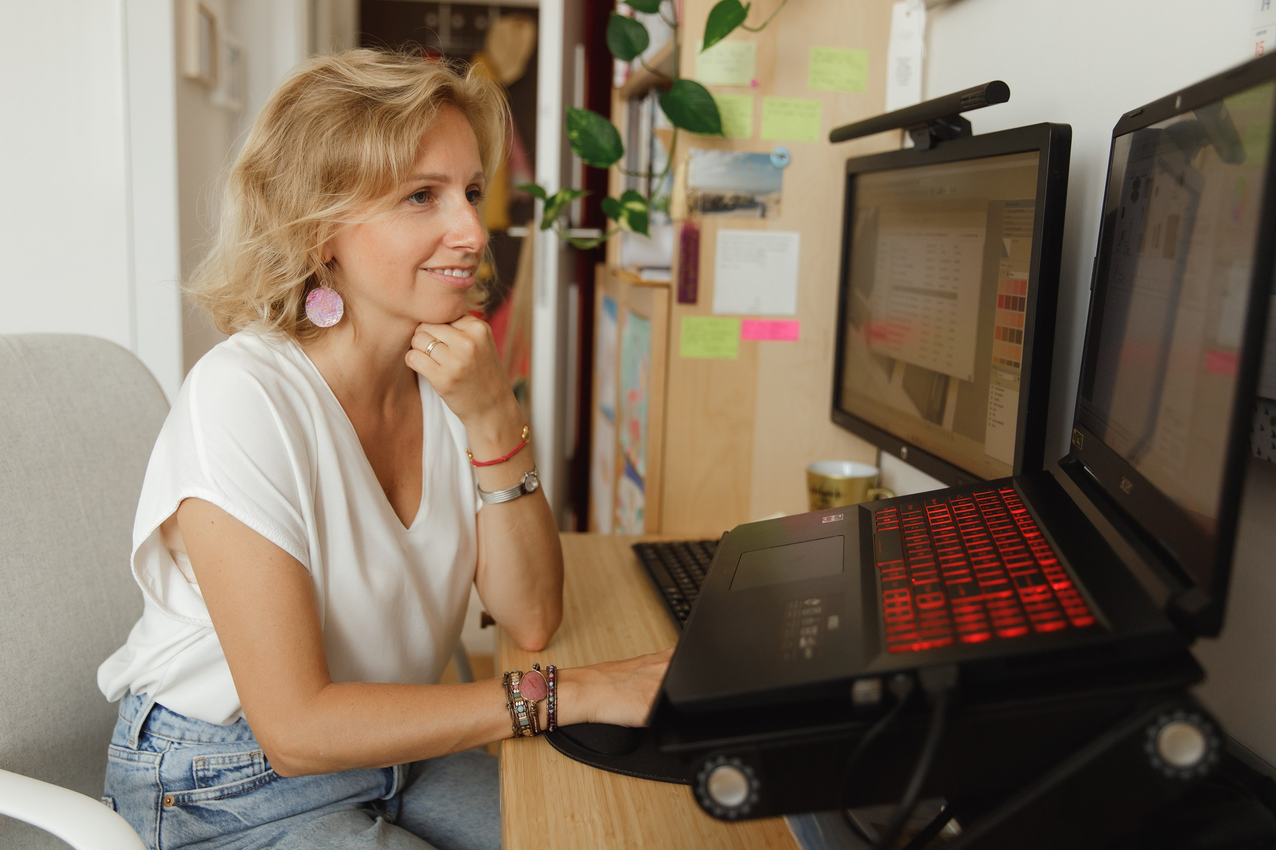 Agata | interior design. Kaja | fotograf we Wrocławiu | ludzie i psy