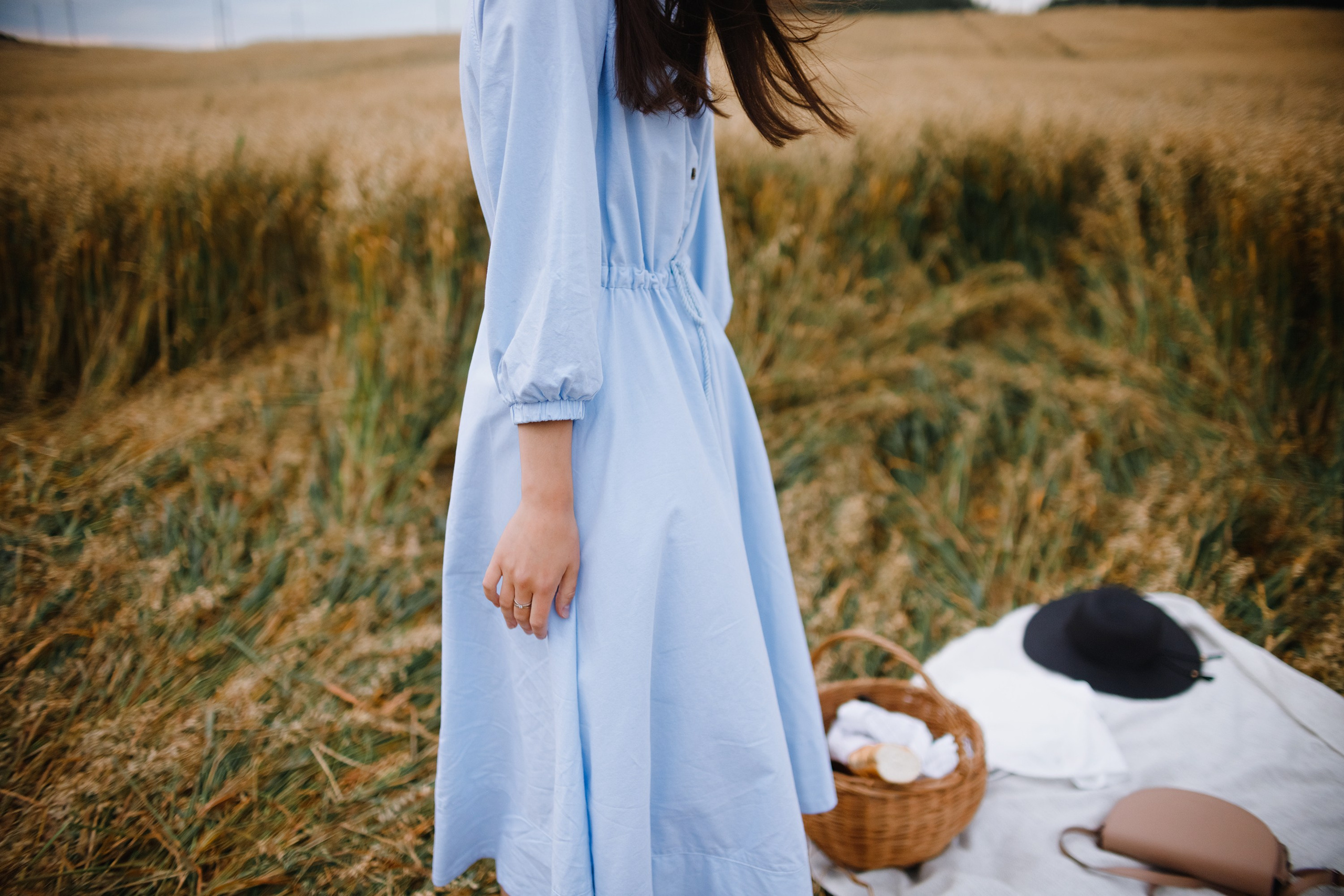 Katya | tenderness in the field. Kaja | fotograf psów we Wrocławiu