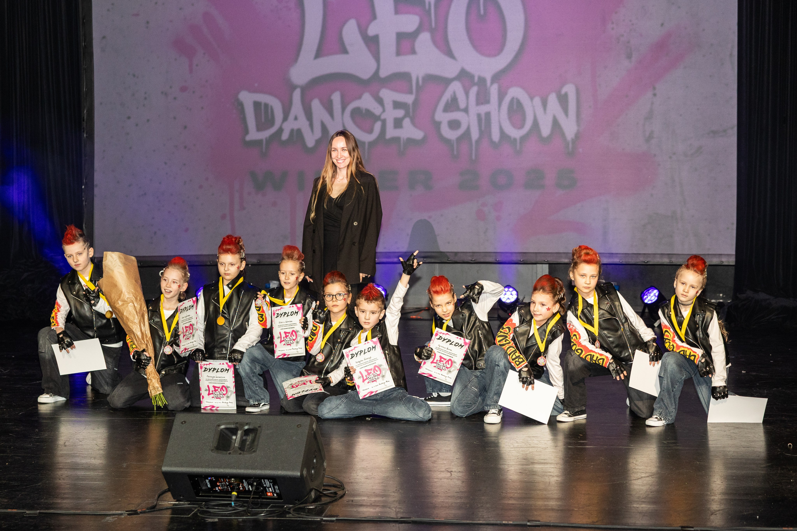 LEO DANCE SHOW WINTER 2025. Семейный и детский фотограф в Варшаве Мила Бобровская